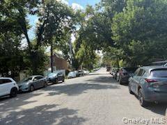 160-15 Powells Cove BLVD #E301, Beechhurst, NY 11357