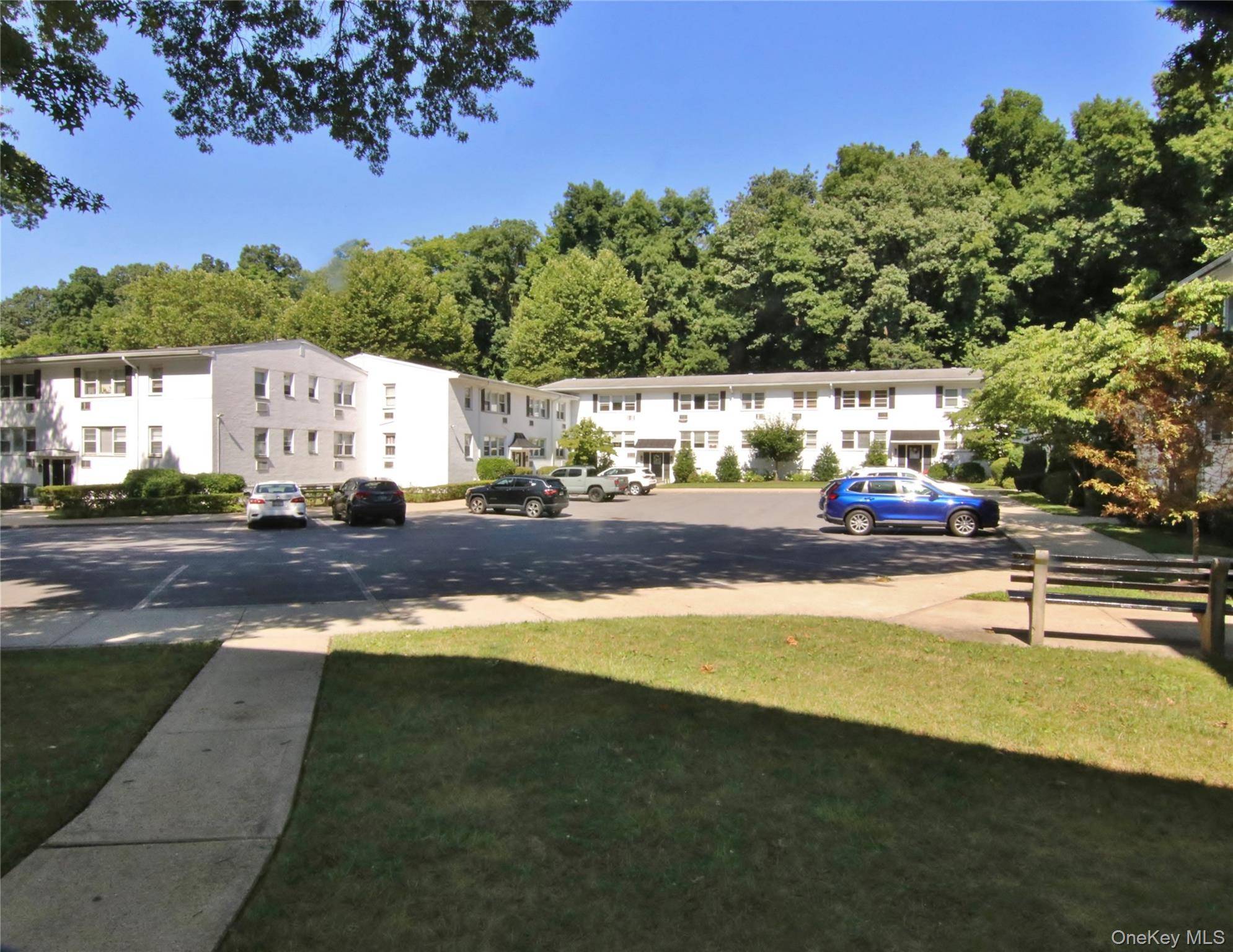 35 Avon CIR #A, Rye Brook, NY 10573
