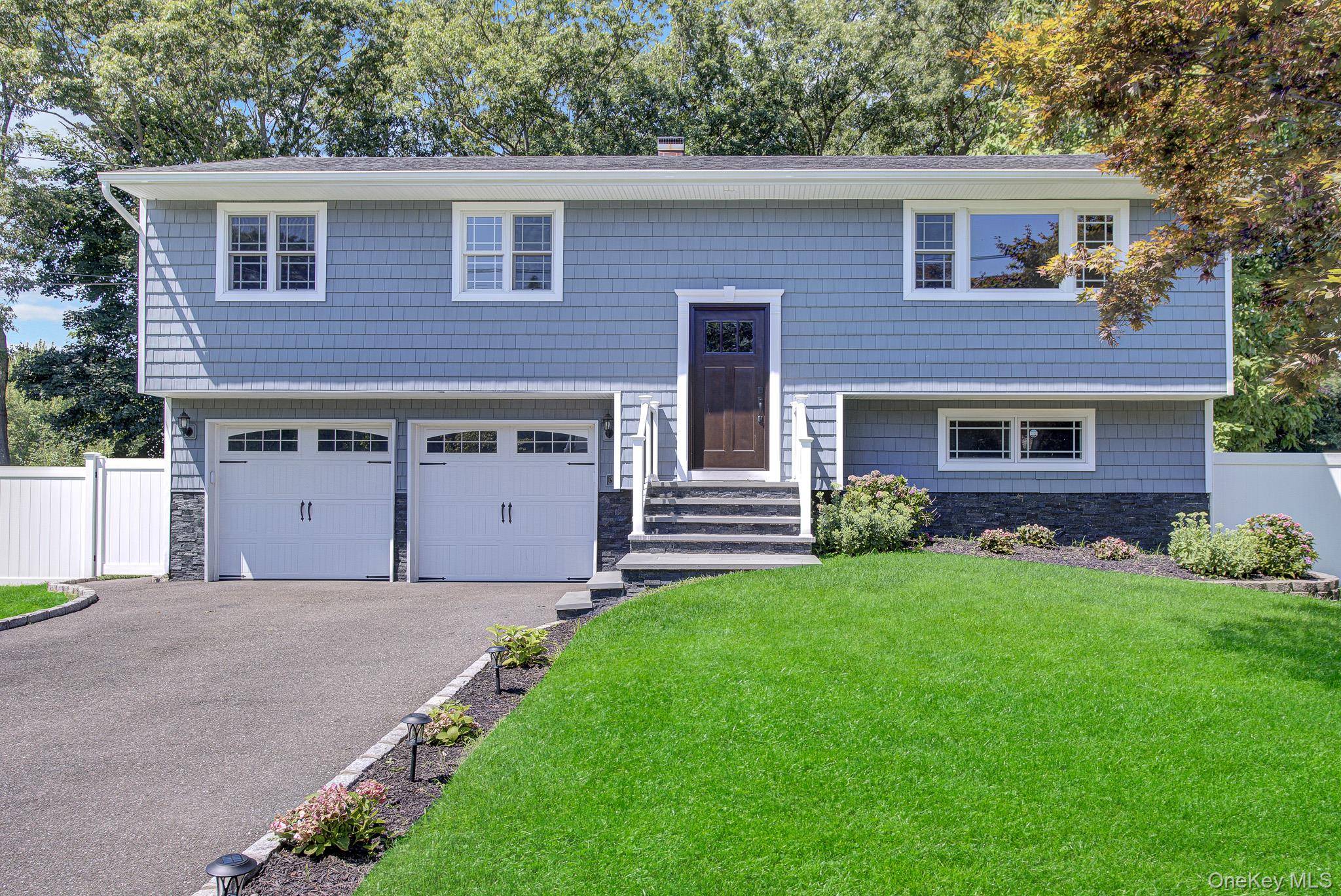 10 Shenandoah BLVD, Port Jefferson Station, NY 11776