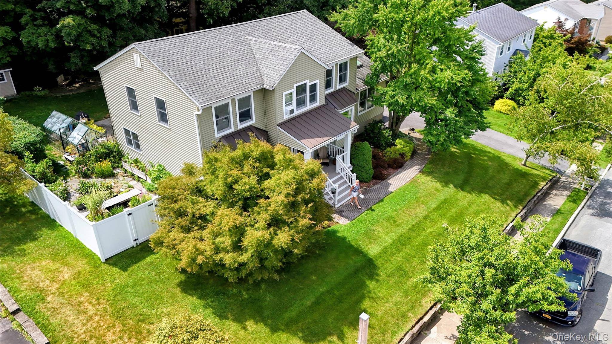 38 Kenilworth LN, Warwick, NY 10990