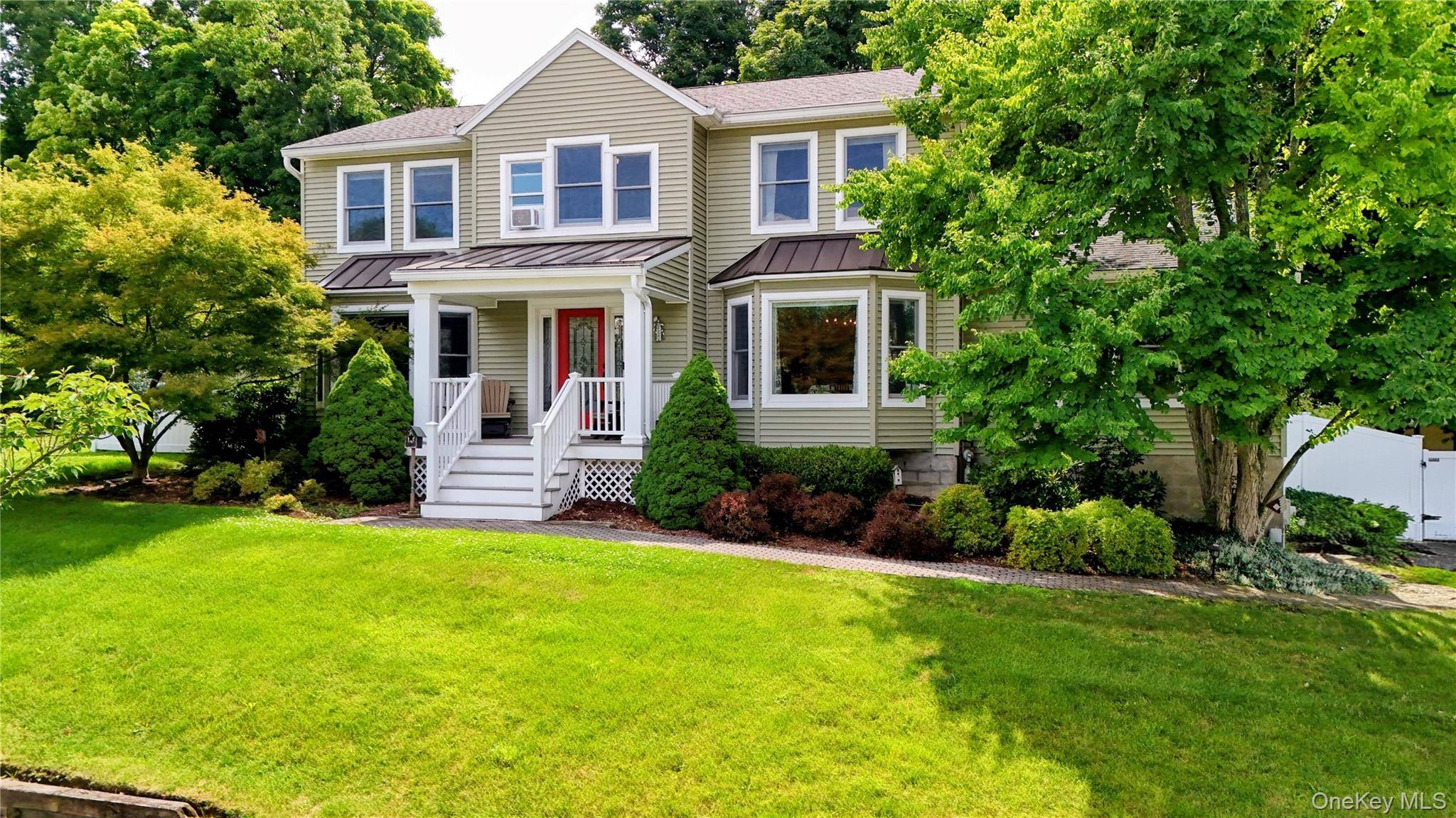 38 Kenilworth LN, Warwick, NY 10990