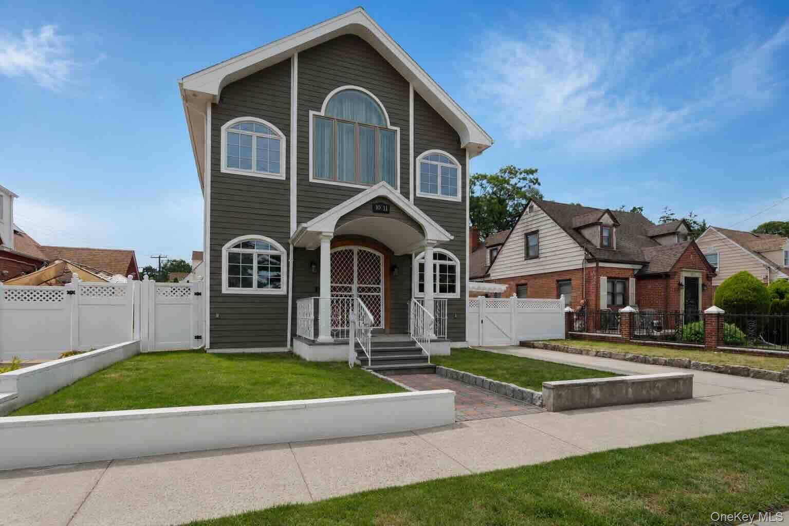 1011 Bay 24th ST, Far Rockaway, NY 11691