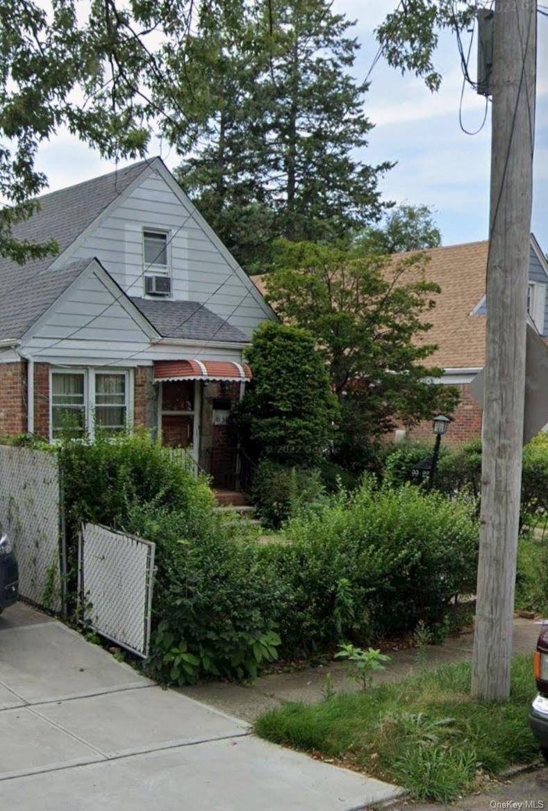 9922 205th PL, Hollis, NY 11423
