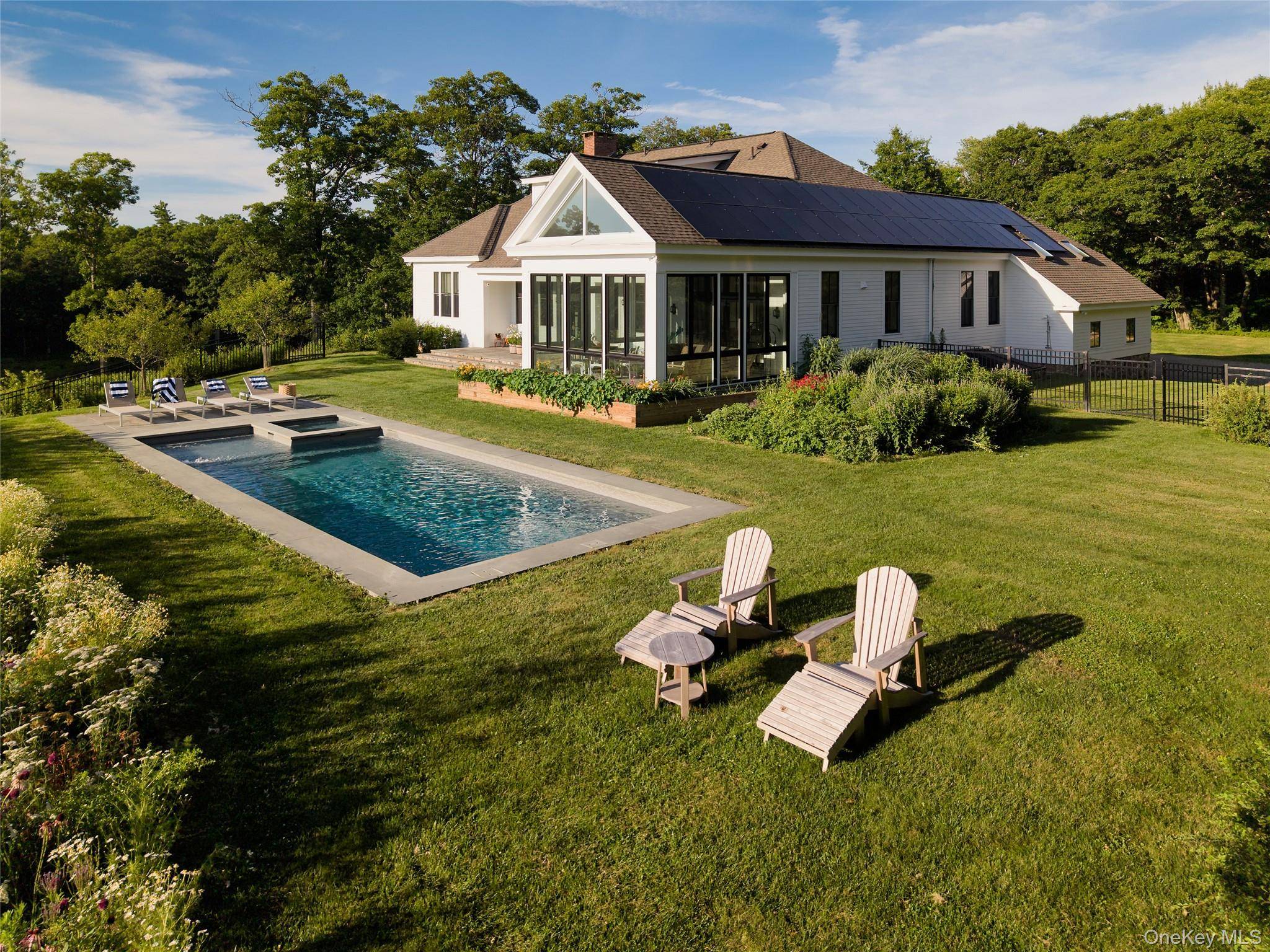 60 Blueberry LN, Austerlitz, NY 12017