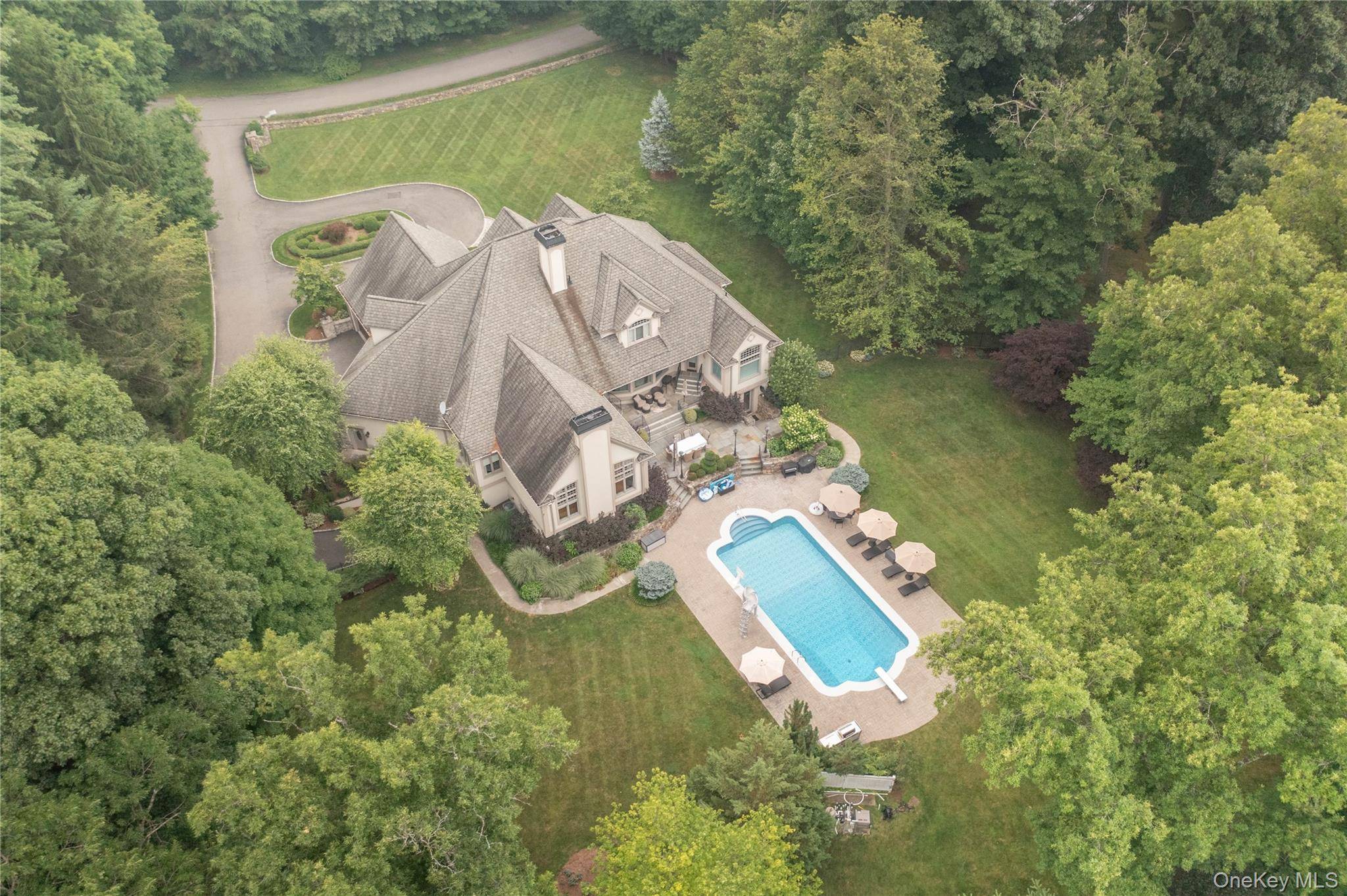 8 Bridey LN, Brewster, NY 10509