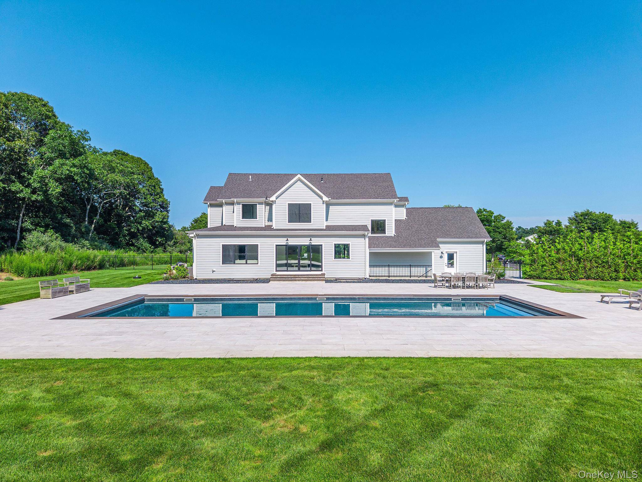 2790 Stanley RD, Mattituck, NY 11952