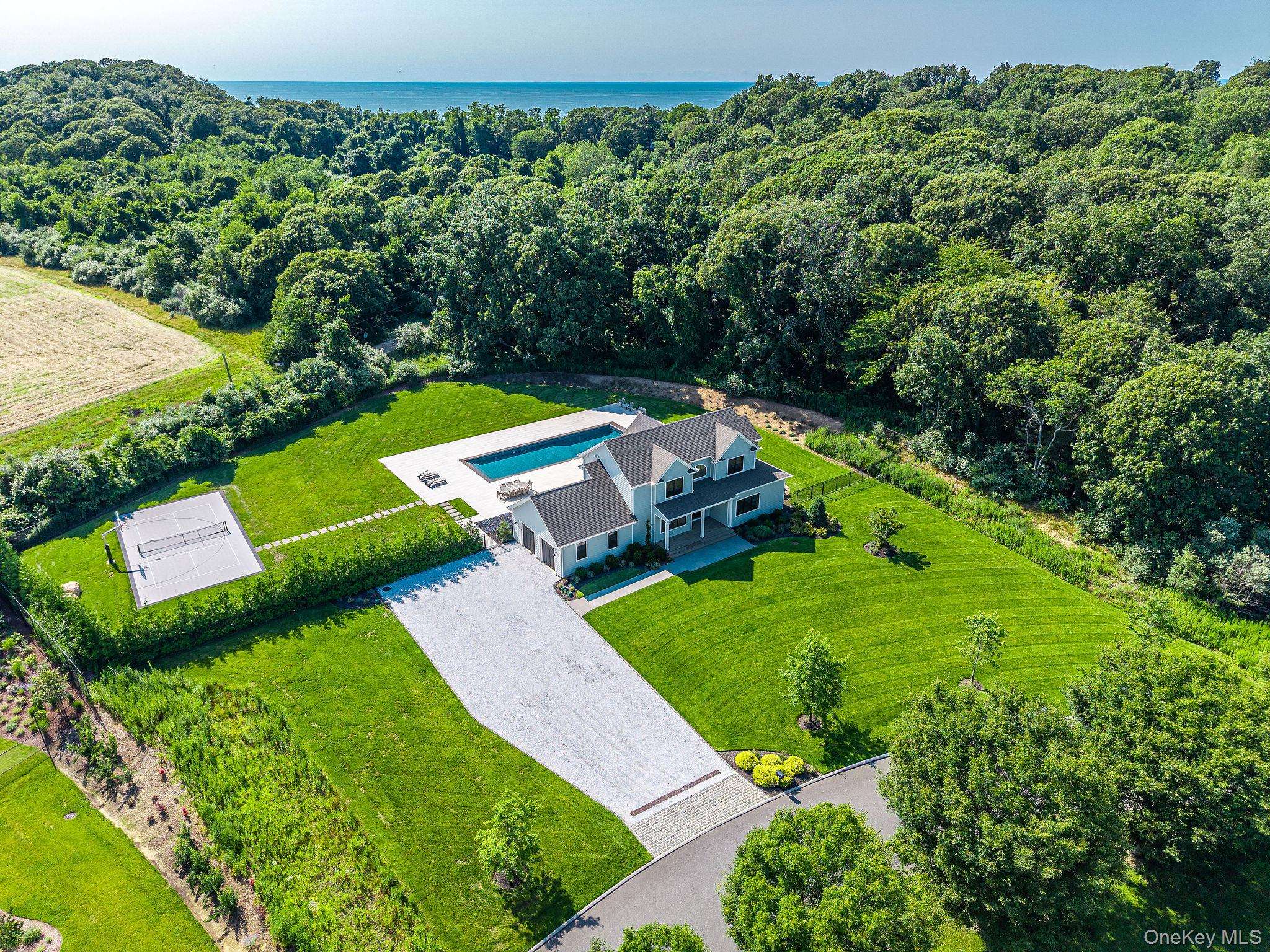 2790 Stanley RD, Mattituck, NY 11952