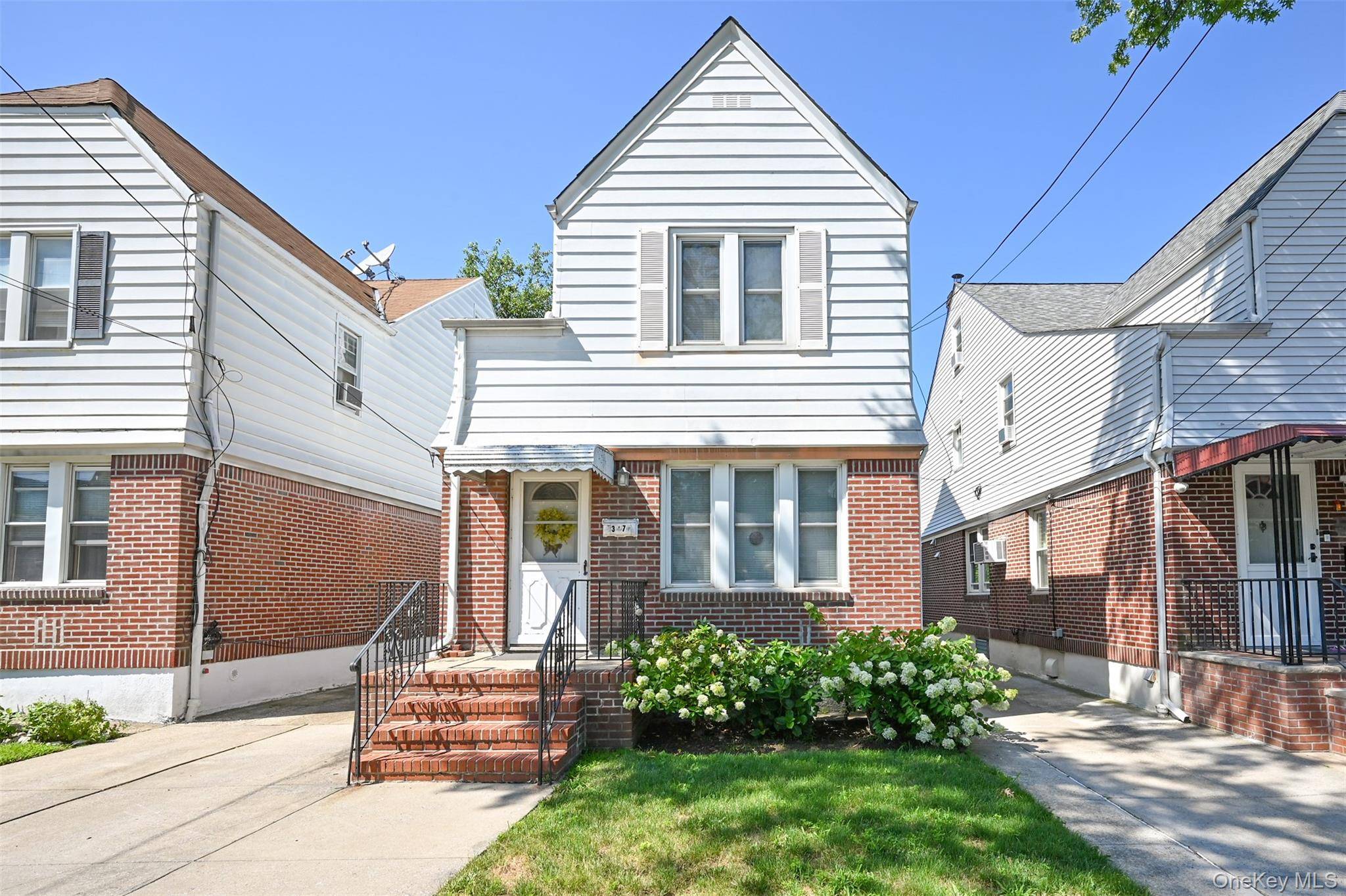 171-37 Courtney AVE, Flushing, NY 11358
