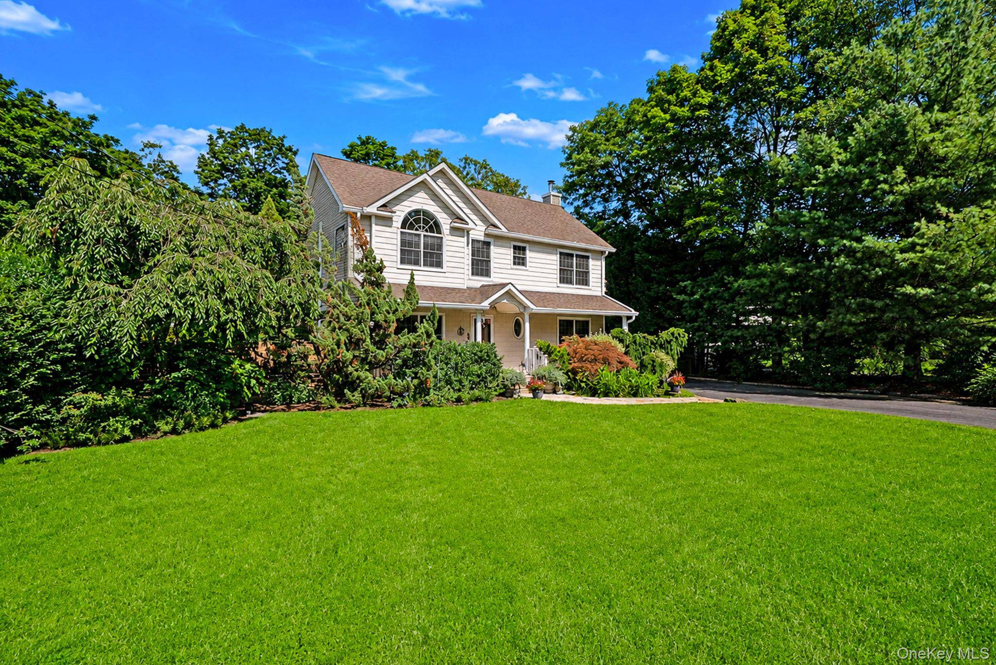 91 Traction BLVD, Patchogue, NY 11772