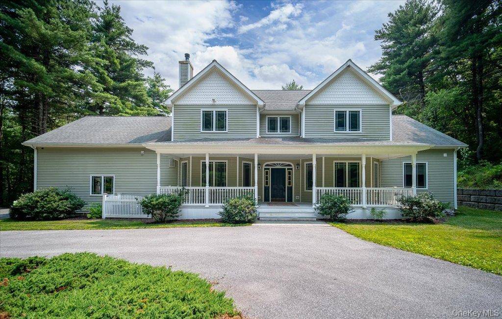49 Barkit Kennel RD, Pleasant Valley, NY 12569