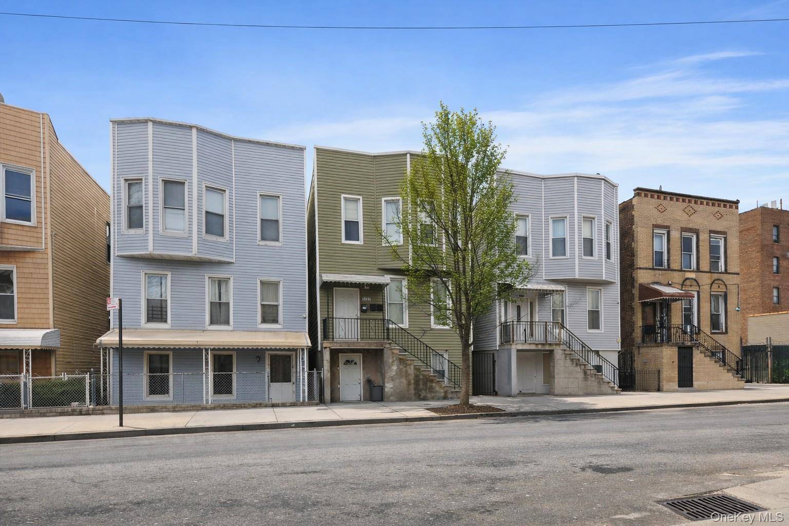 1727 Hunt AVE, Bronx, NY 10462