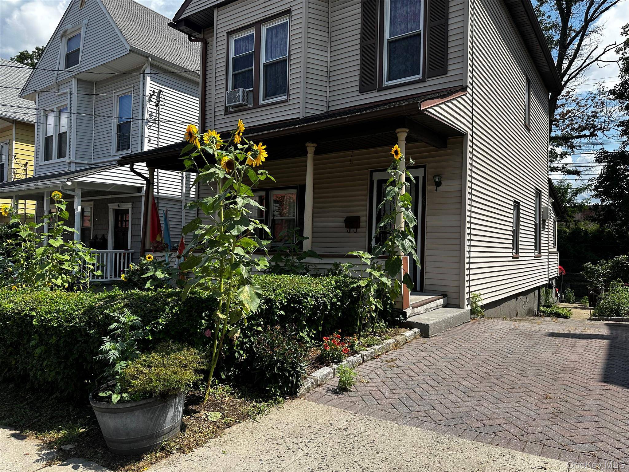 44 Claremont PL, Mount Vernon, NY 10553