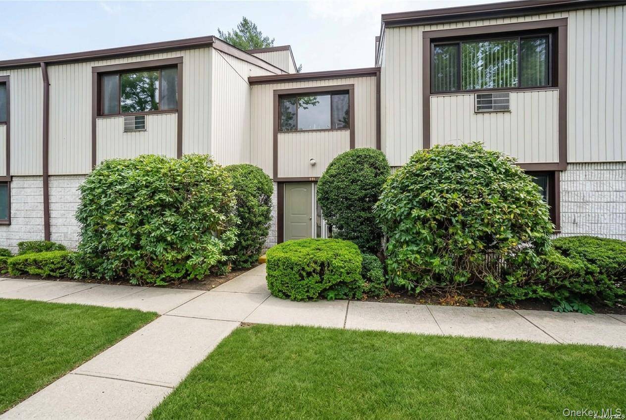 91 Richmond BLVD #3A, Ronkonkoma, NY 11779