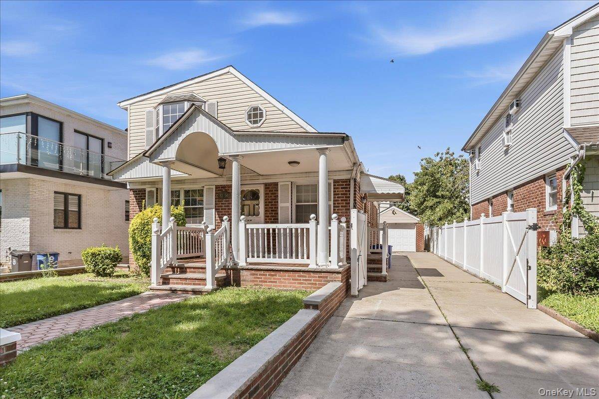 82-56 248th ST, Bellerose, NY 11426