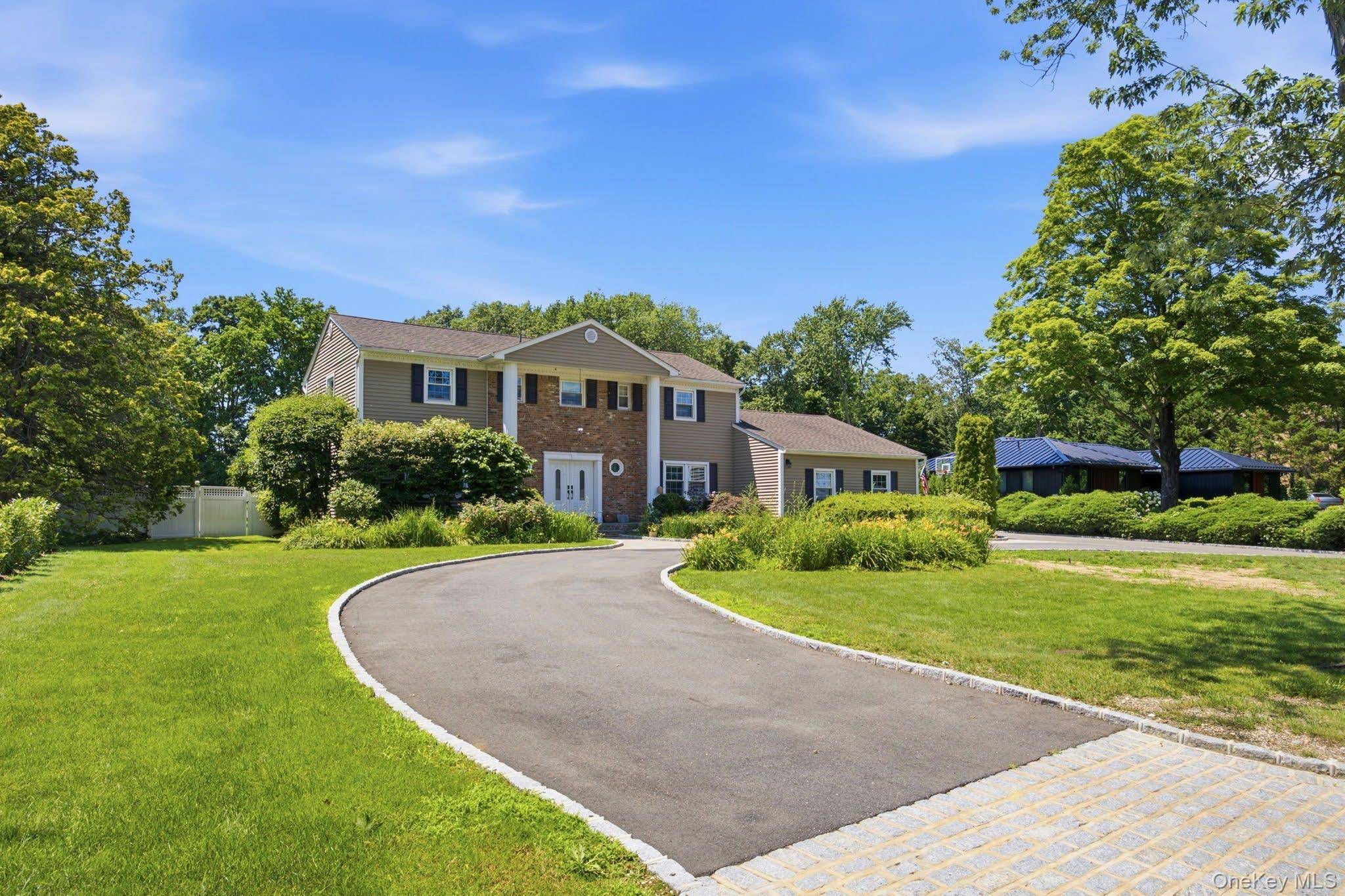 25 Artisan AVE, Huntington, NY 11743,Video Tour