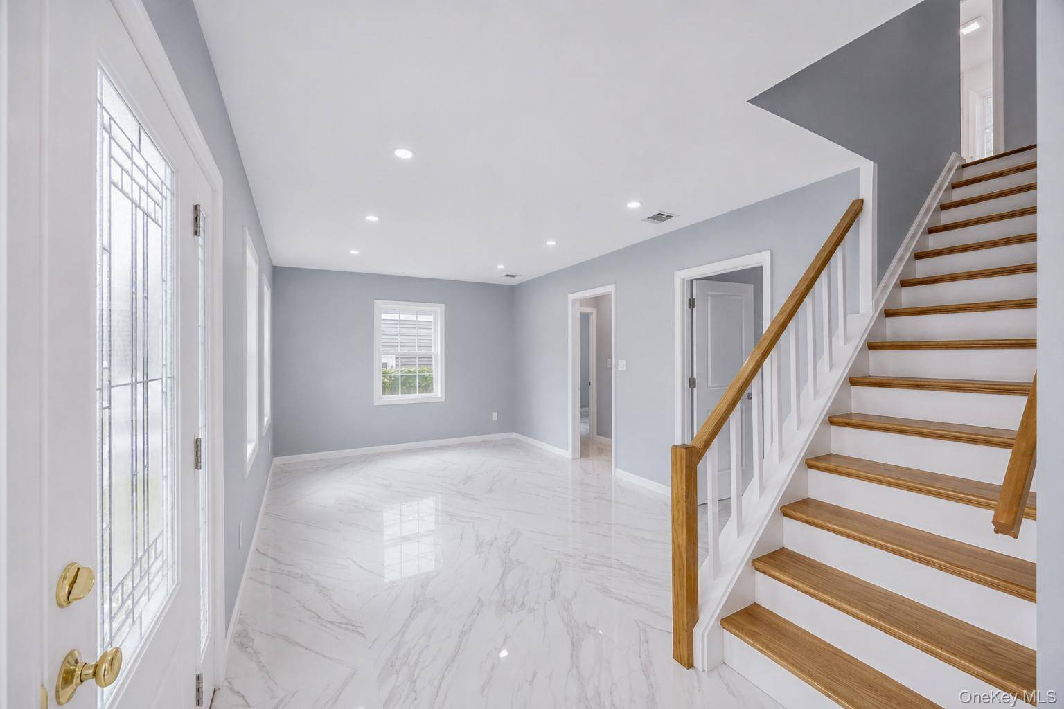 306 Greeley AVE, Sayville, NY 11782