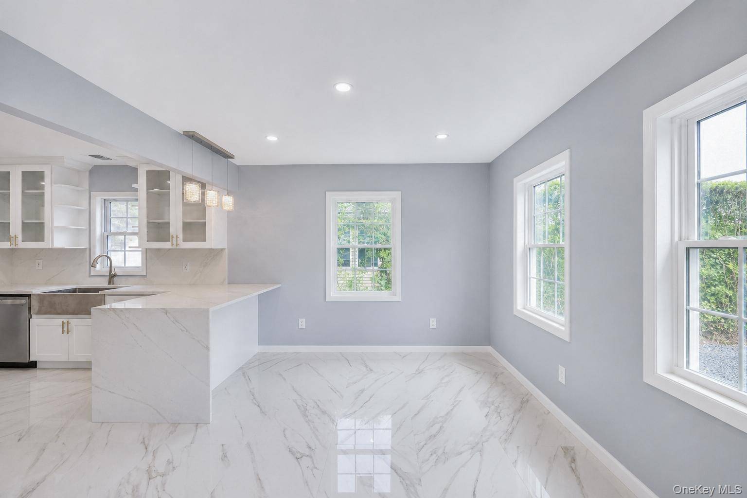 306 Greeley AVE, Sayville, NY 11782