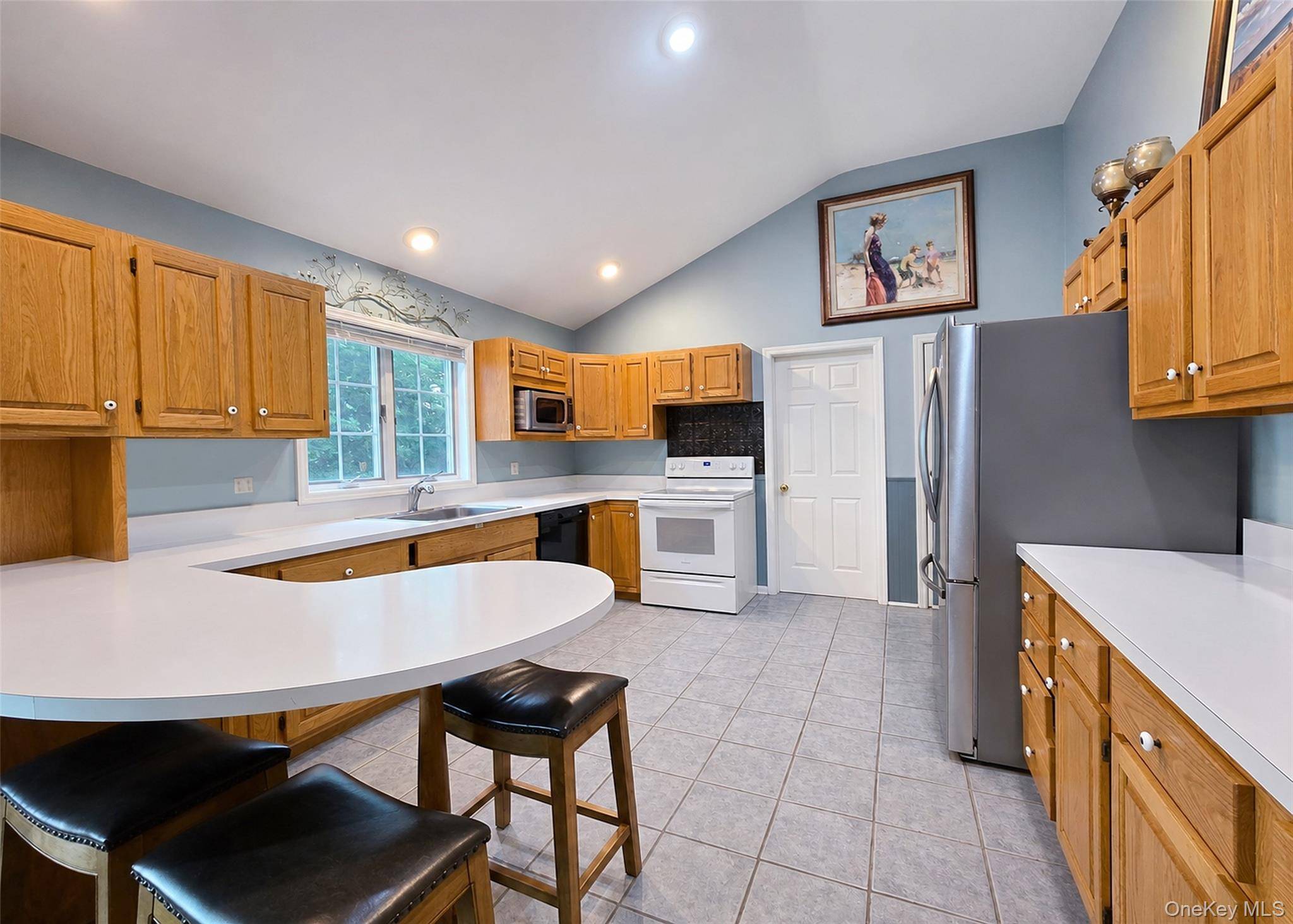 1765 Delmar DR, Laurel, NY 11948