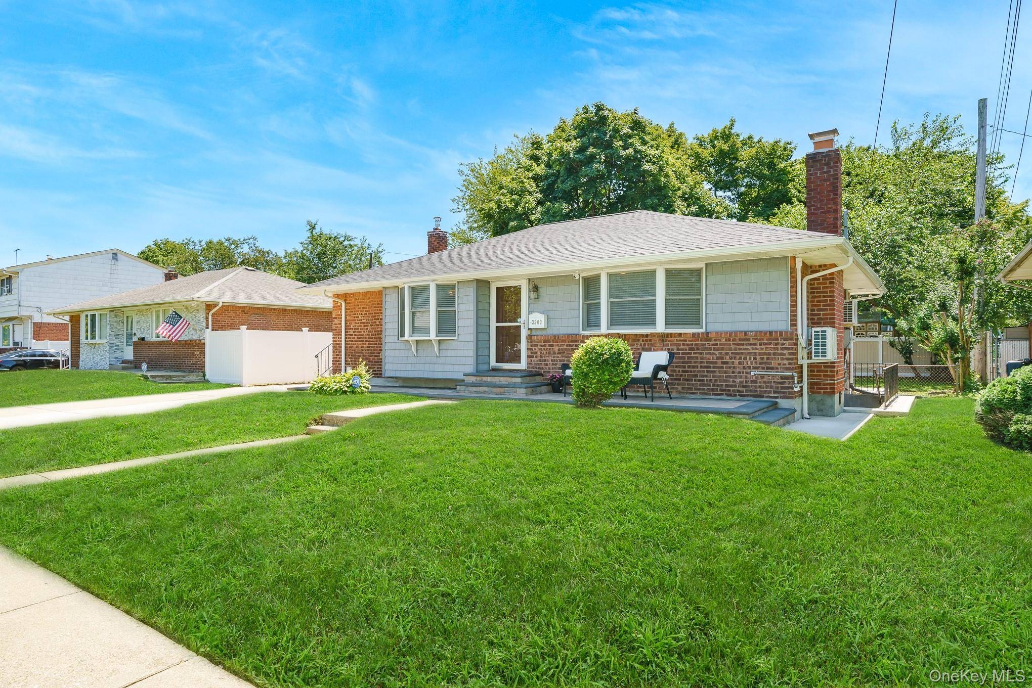 3900 Miller PL, Levittown, NY 11756
