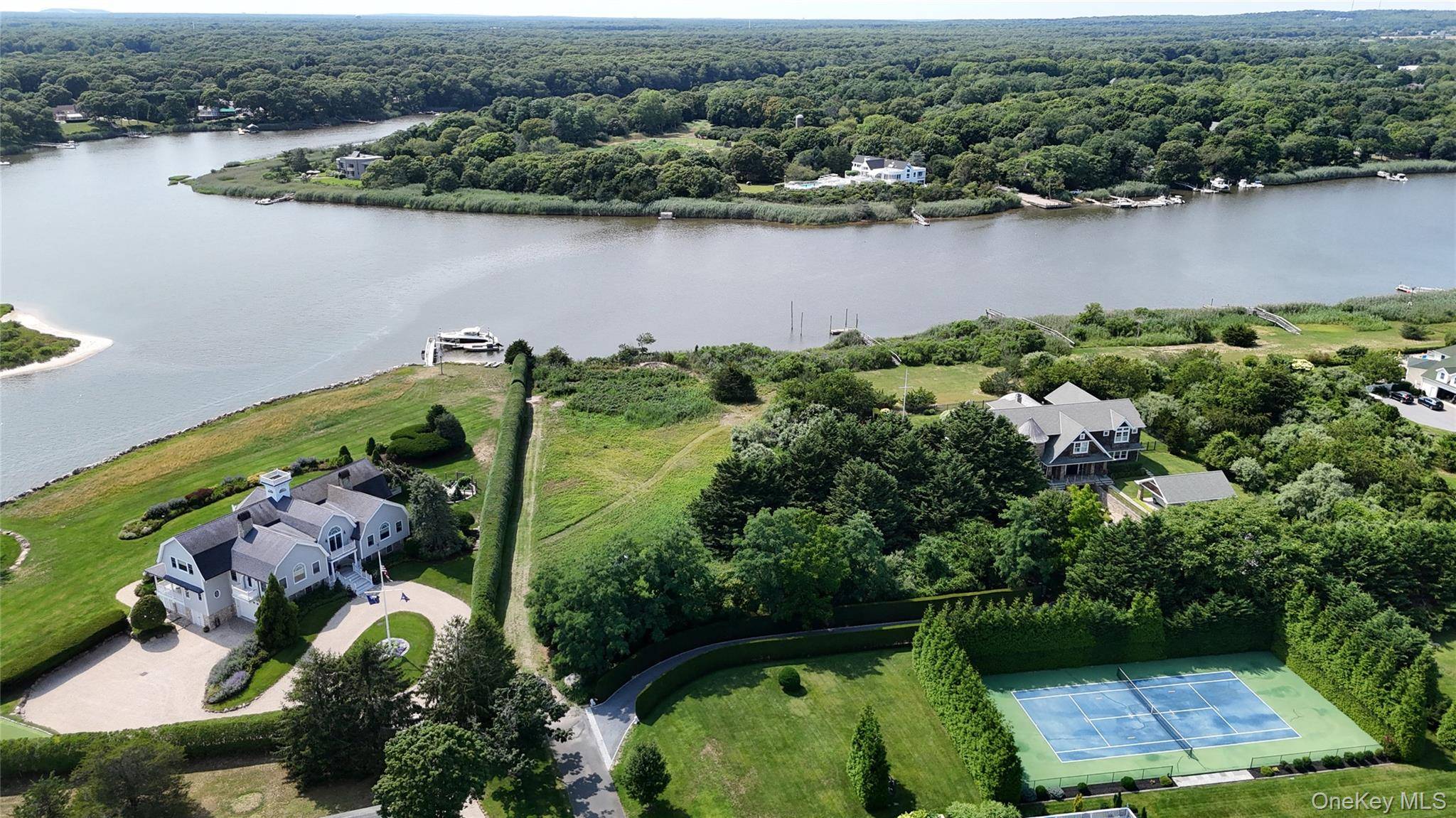 61 S Bay AVE, Eastport, NY 11941