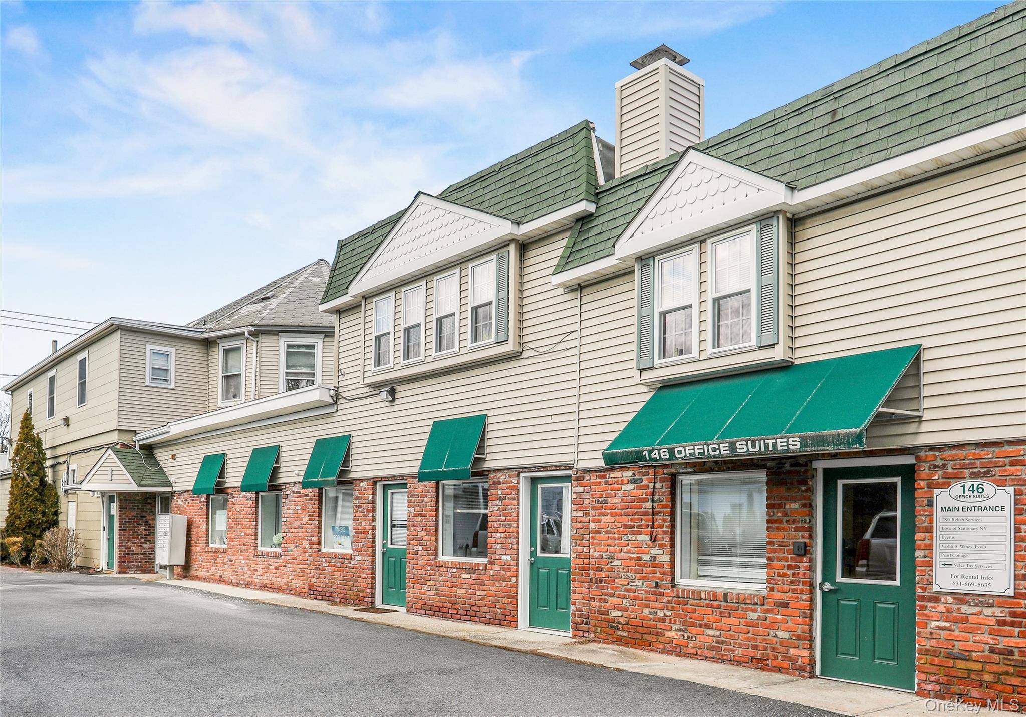 146 S Country RD #9, Bellport Village, NY 11713