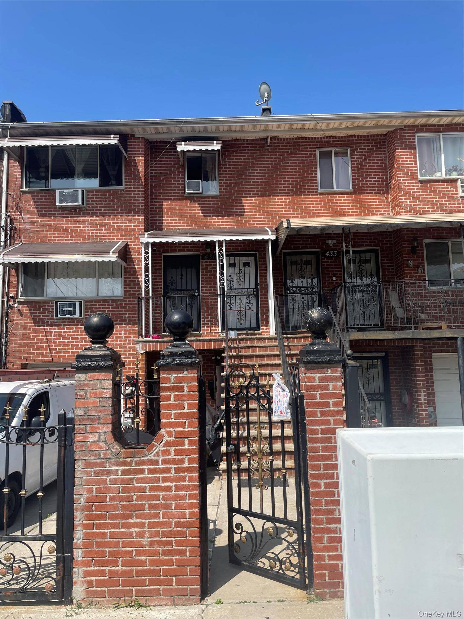 431 Turneur AVE, Bronx, NY 10473
