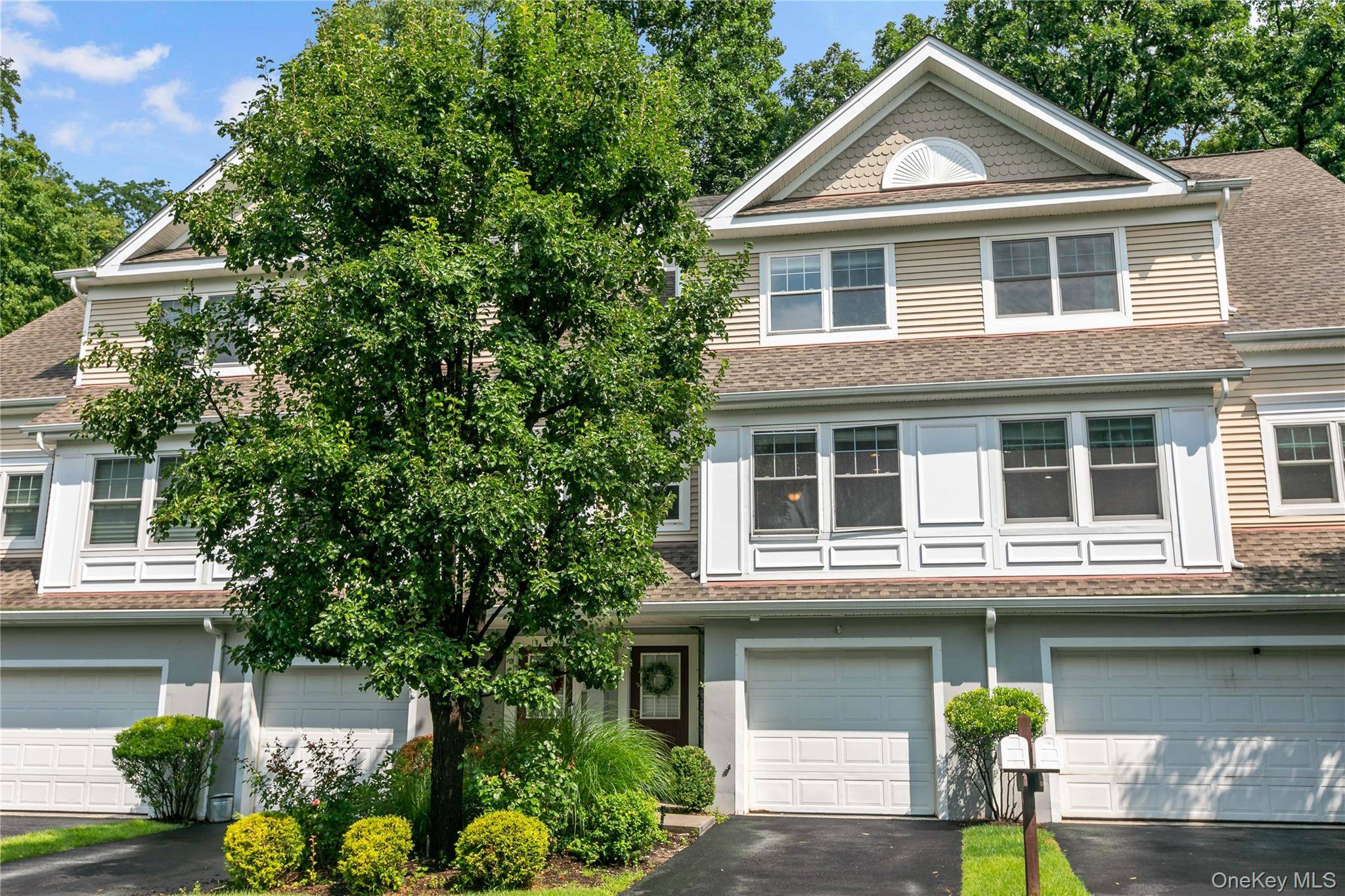138 Underhill LN, Peekskill, NY 10566