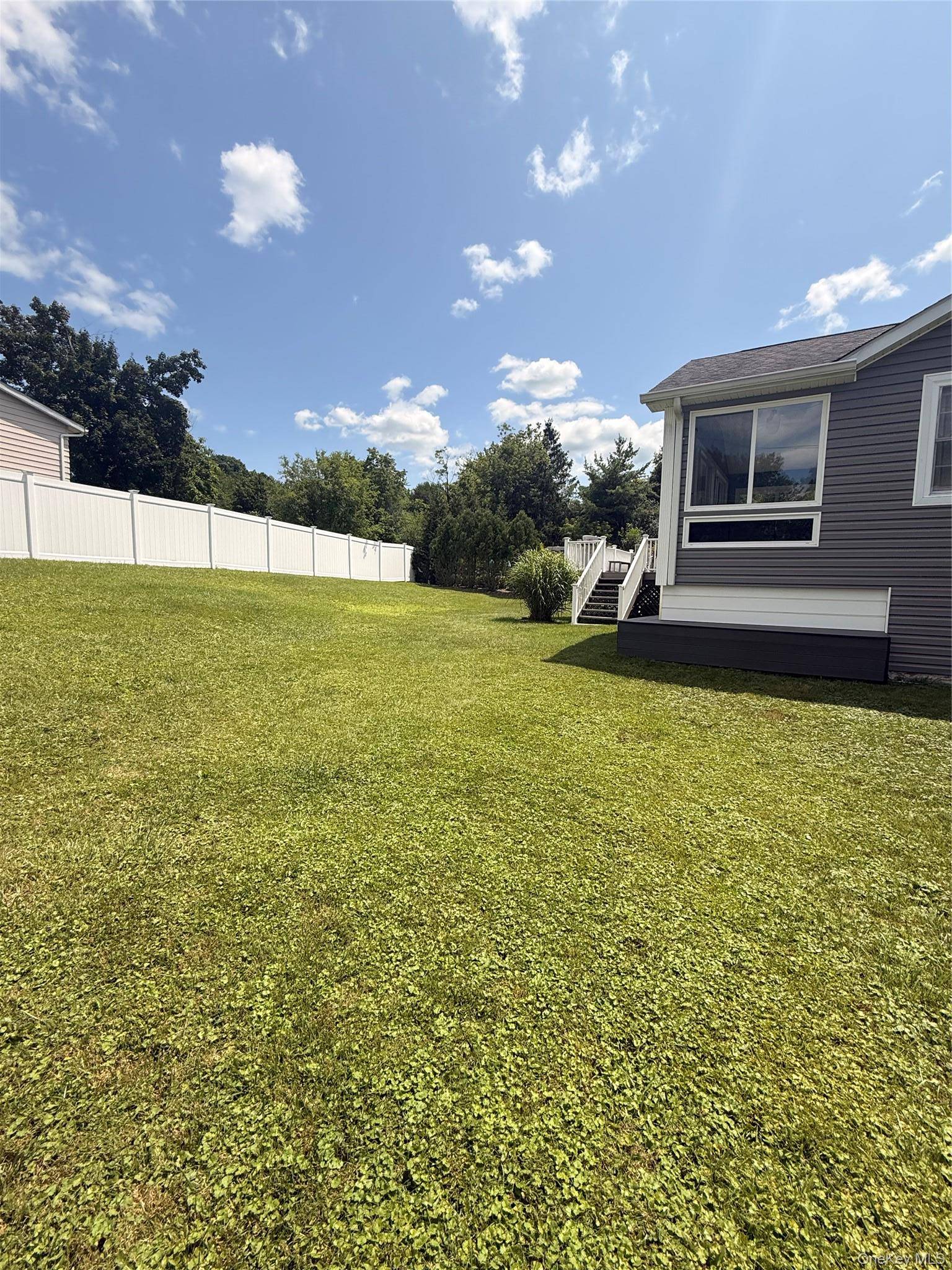 14 Larchwood DR, Goshen, NY 10924