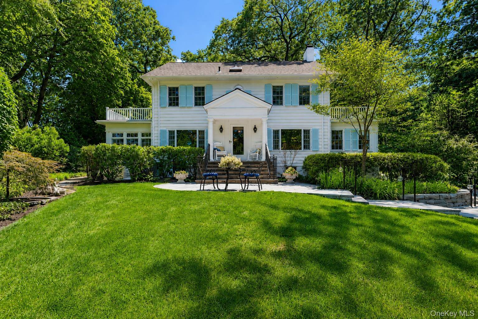 2 Kaiser Hill RD, Huntington Bay, NY 11743