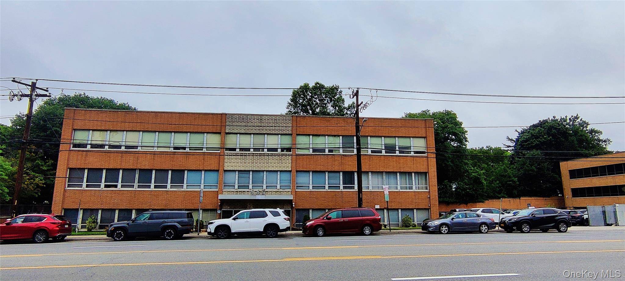 445 Northern BLVD, Great Neck, NY 11021