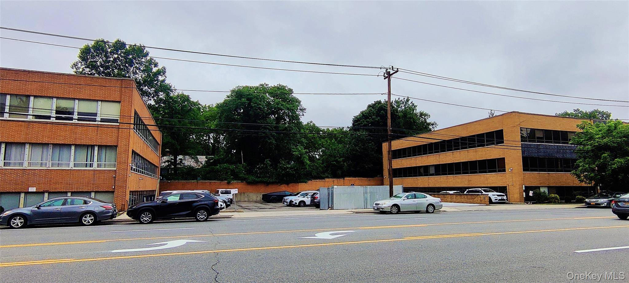 445 Northern BLVD, Great Neck, NY 11021