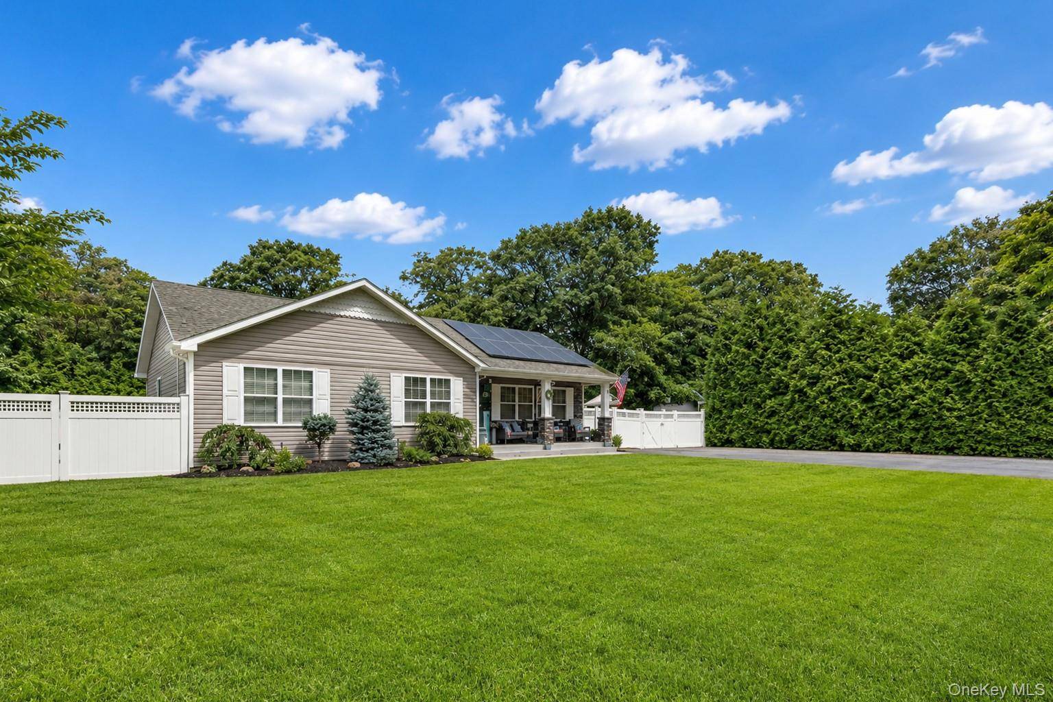 22 Deer AVE, Middle Island, NY 11953