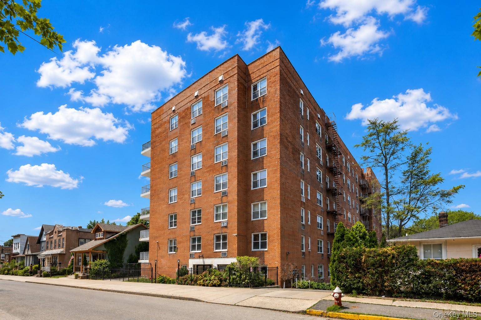 636 N Terrace AVE #3-E, Mount Vernon, NY 10552