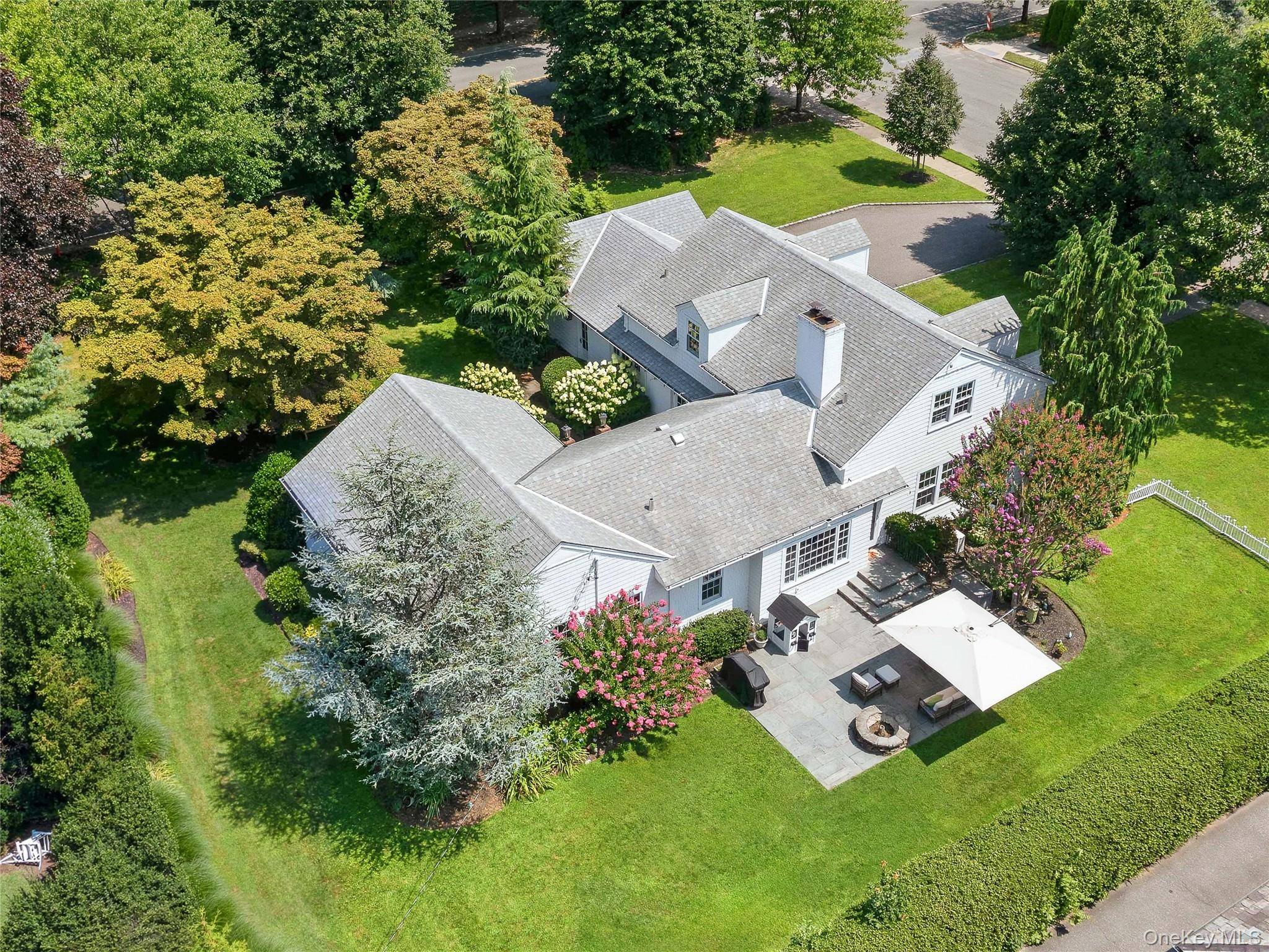 278 Stewart AVE, Garden City, NY 11530