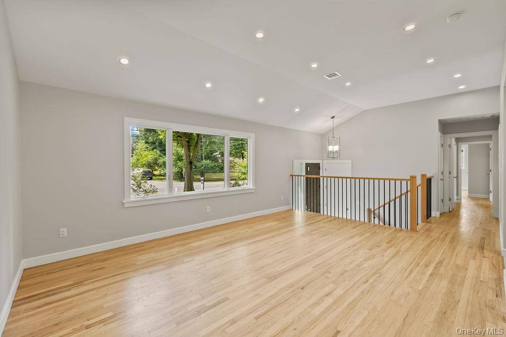 142 N Little Tor RD, New City, NY 10956