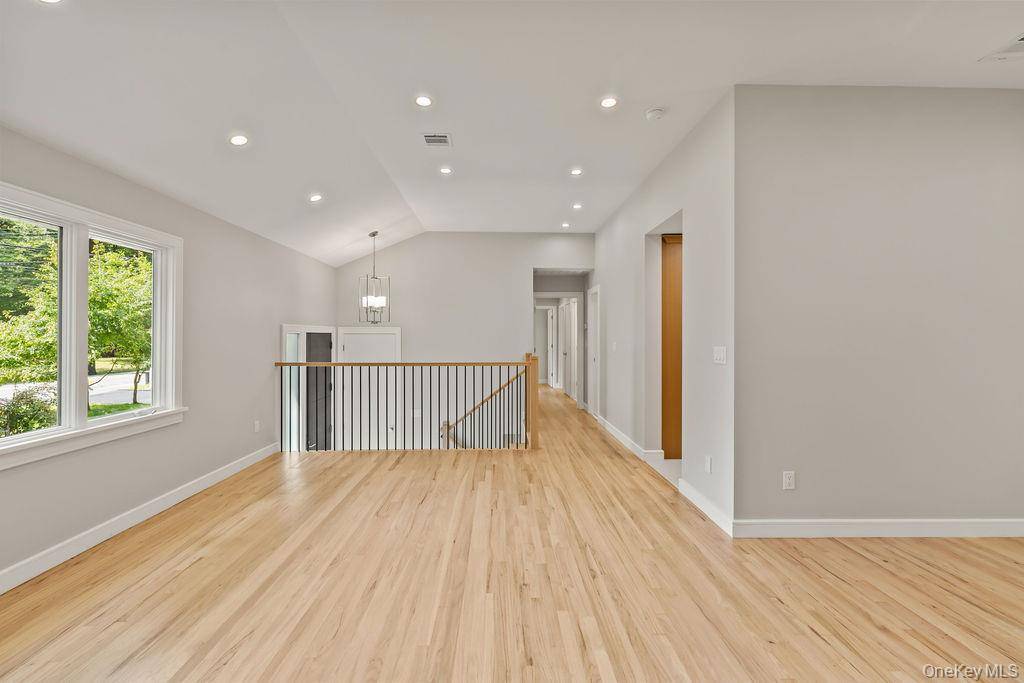 142 N Little Tor RD, New City, NY 10956