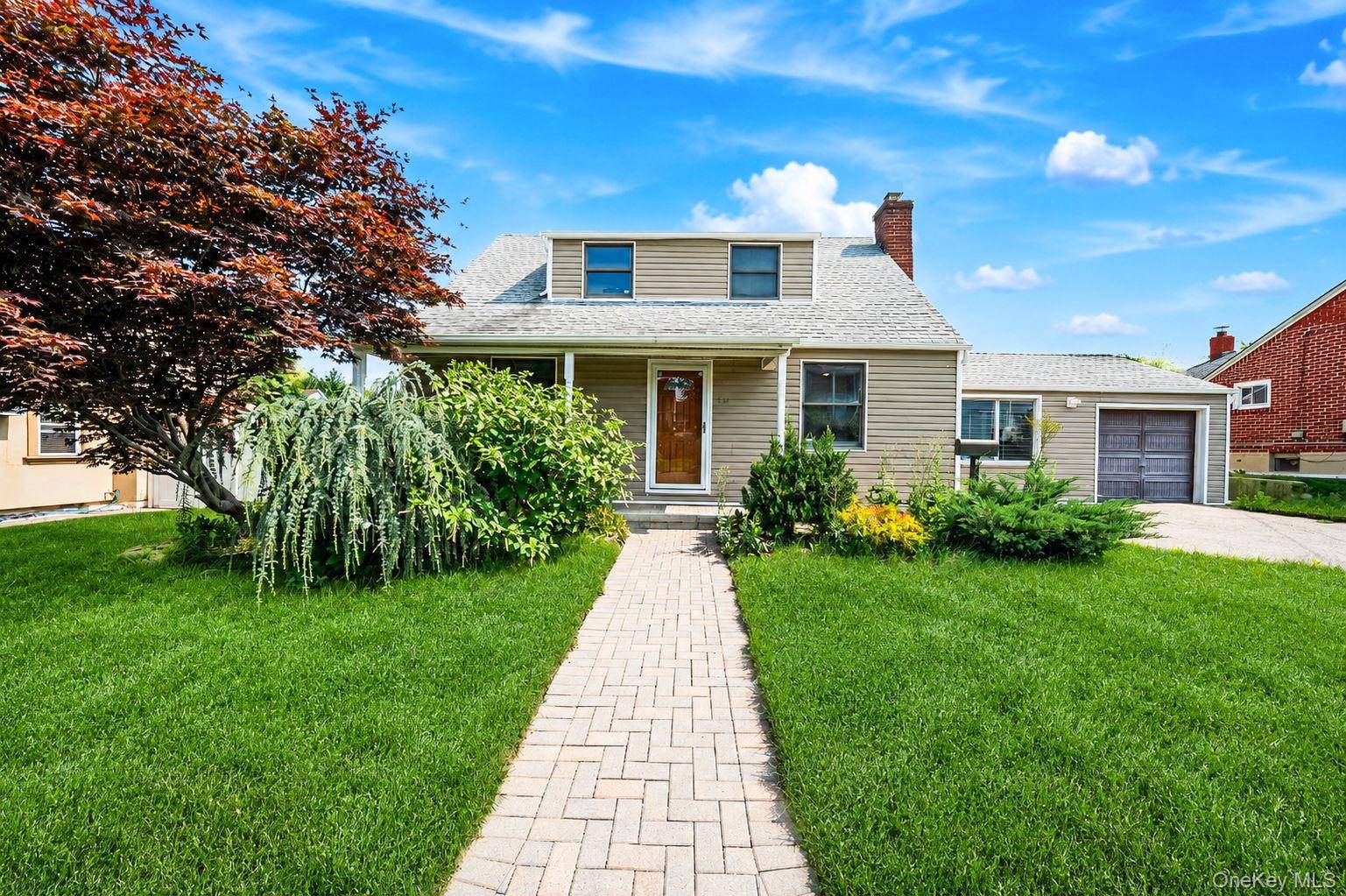 12 Nelson ST, Elmont, NY 11003