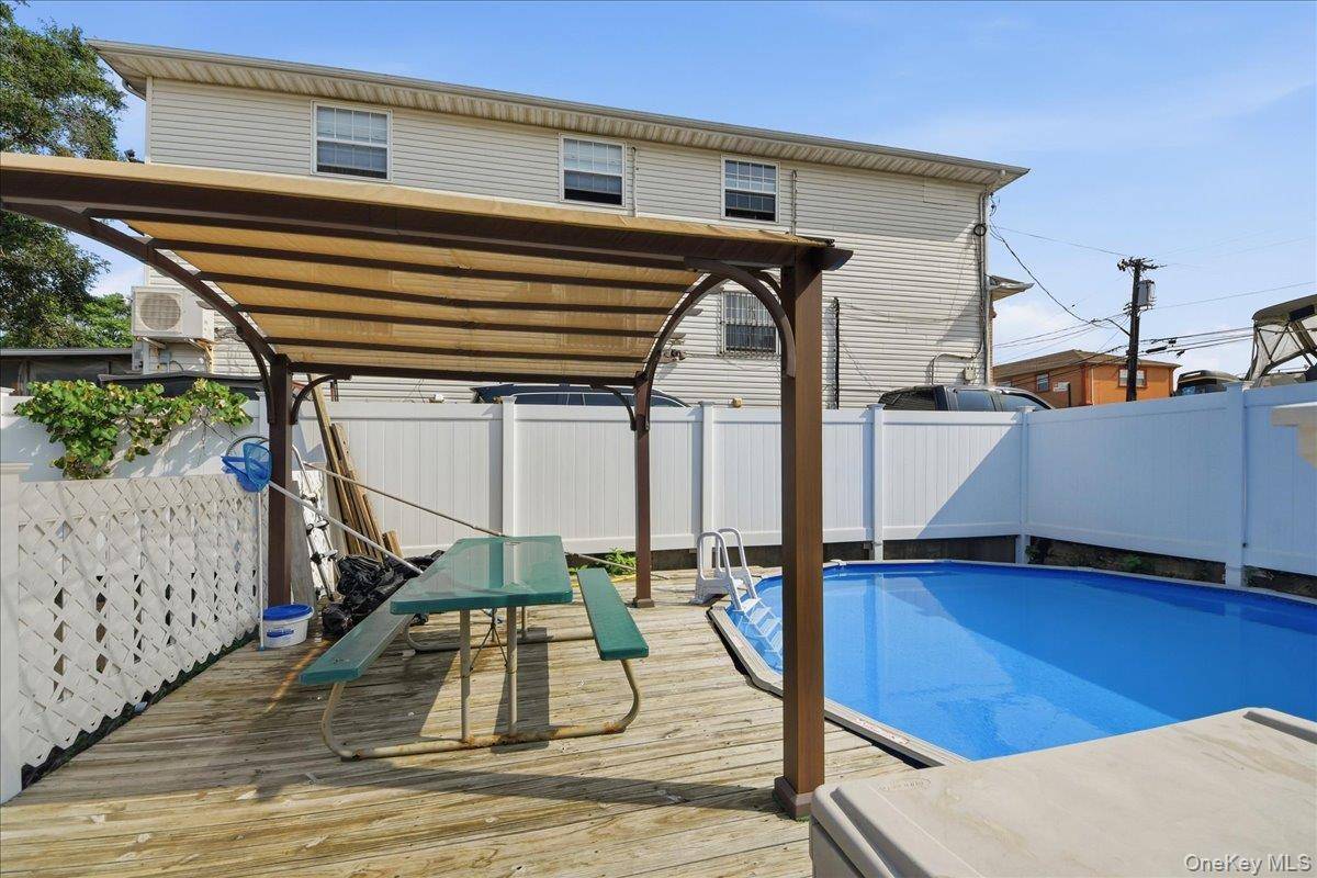 672 Drew ST, Brooklyn, NY 11208