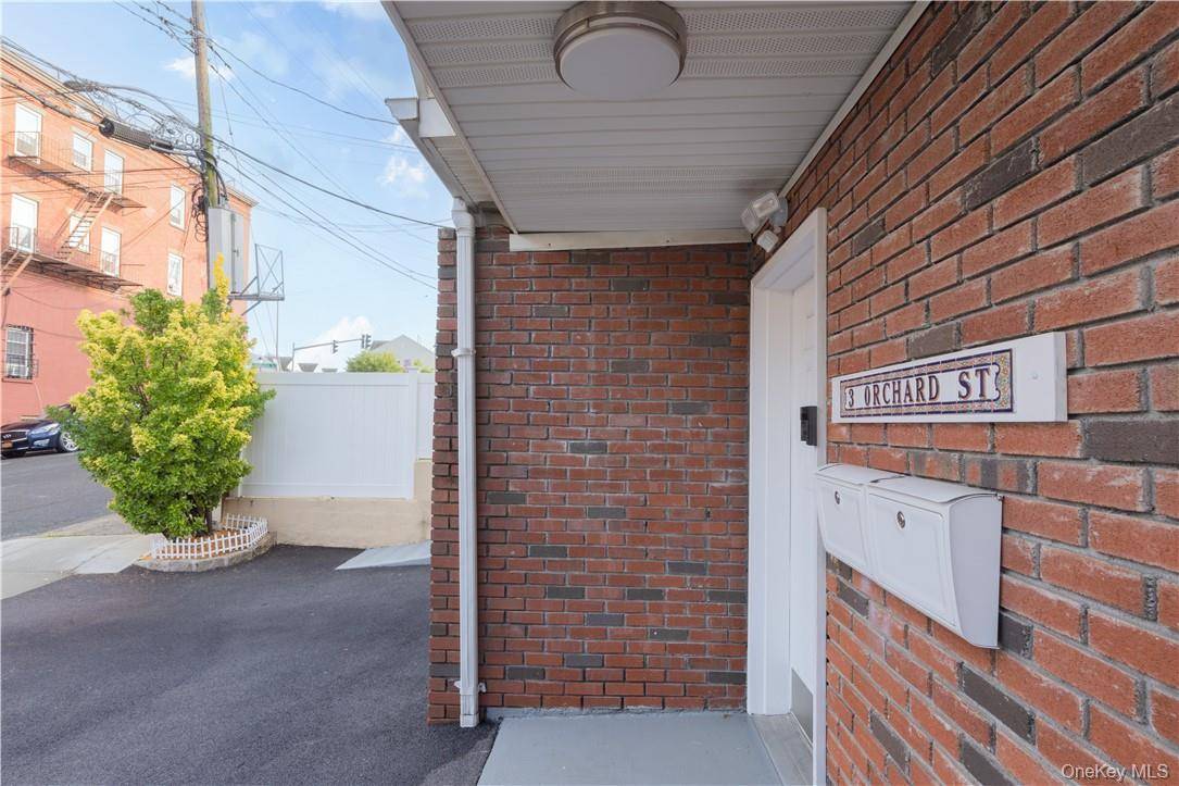 3 Orchard ST, Yonkers, NY 10703