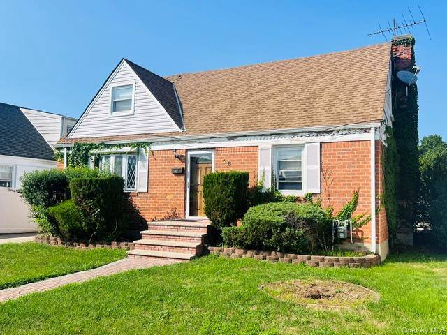 28 Monaco AVE, Elmont, NY 11003