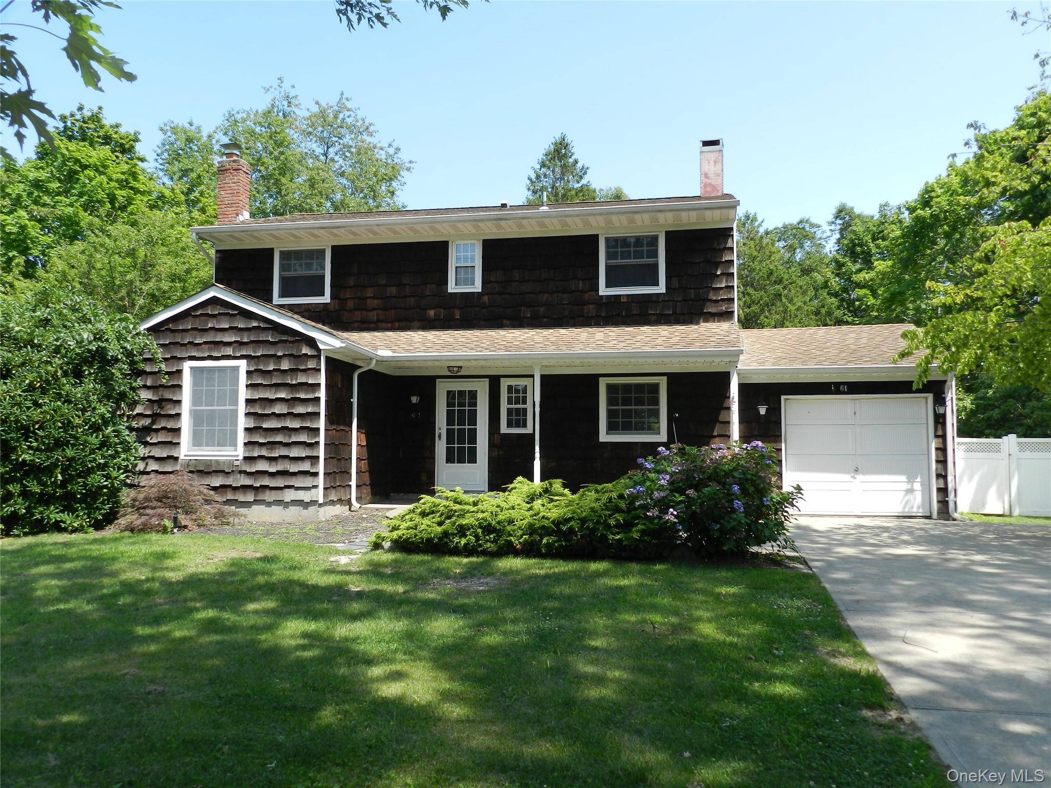 61 Jarvin RD, Port Jefferson Station, NY 11776