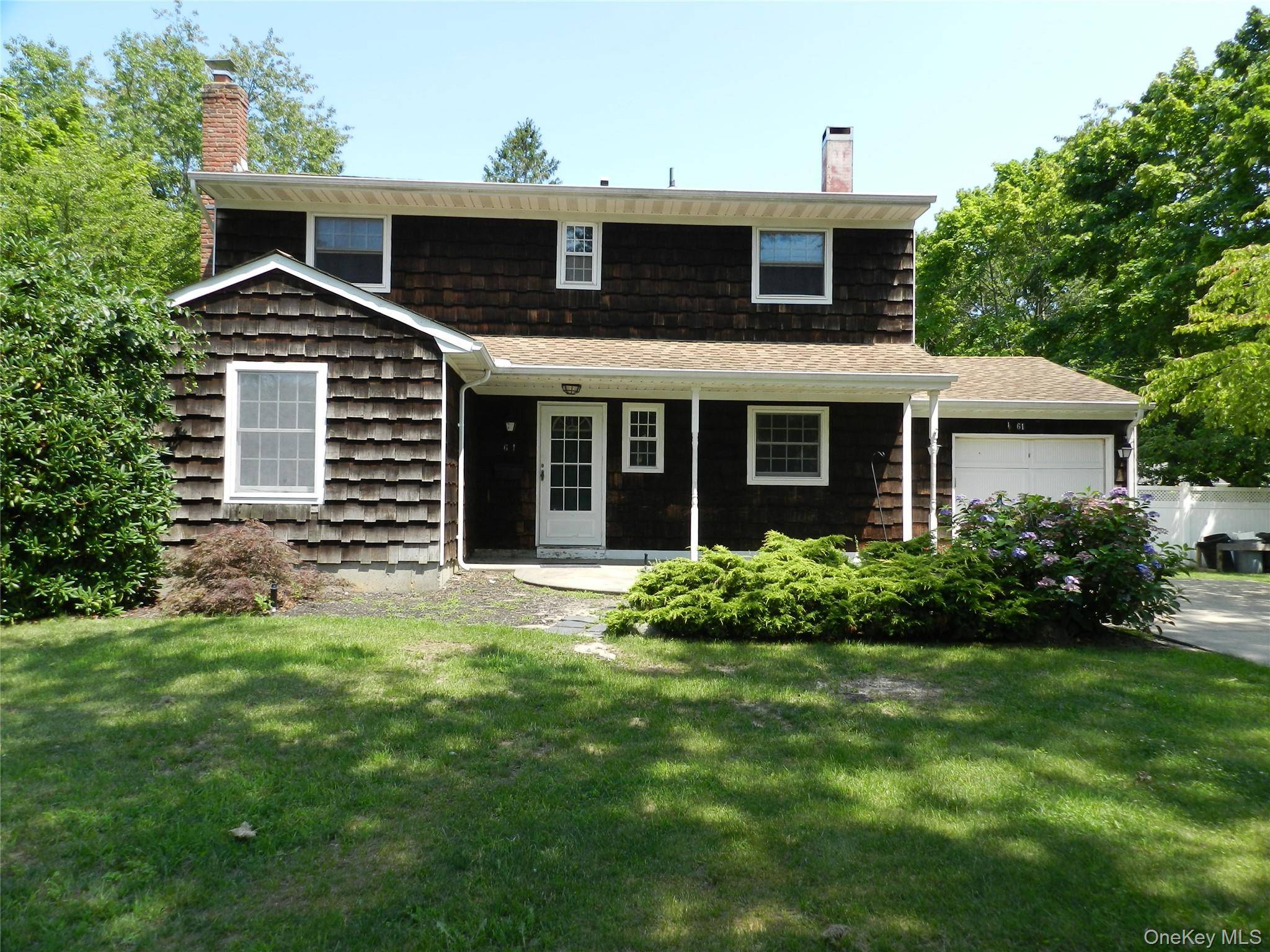 61 Jarvin RD, Port Jefferson Station, NY 11776