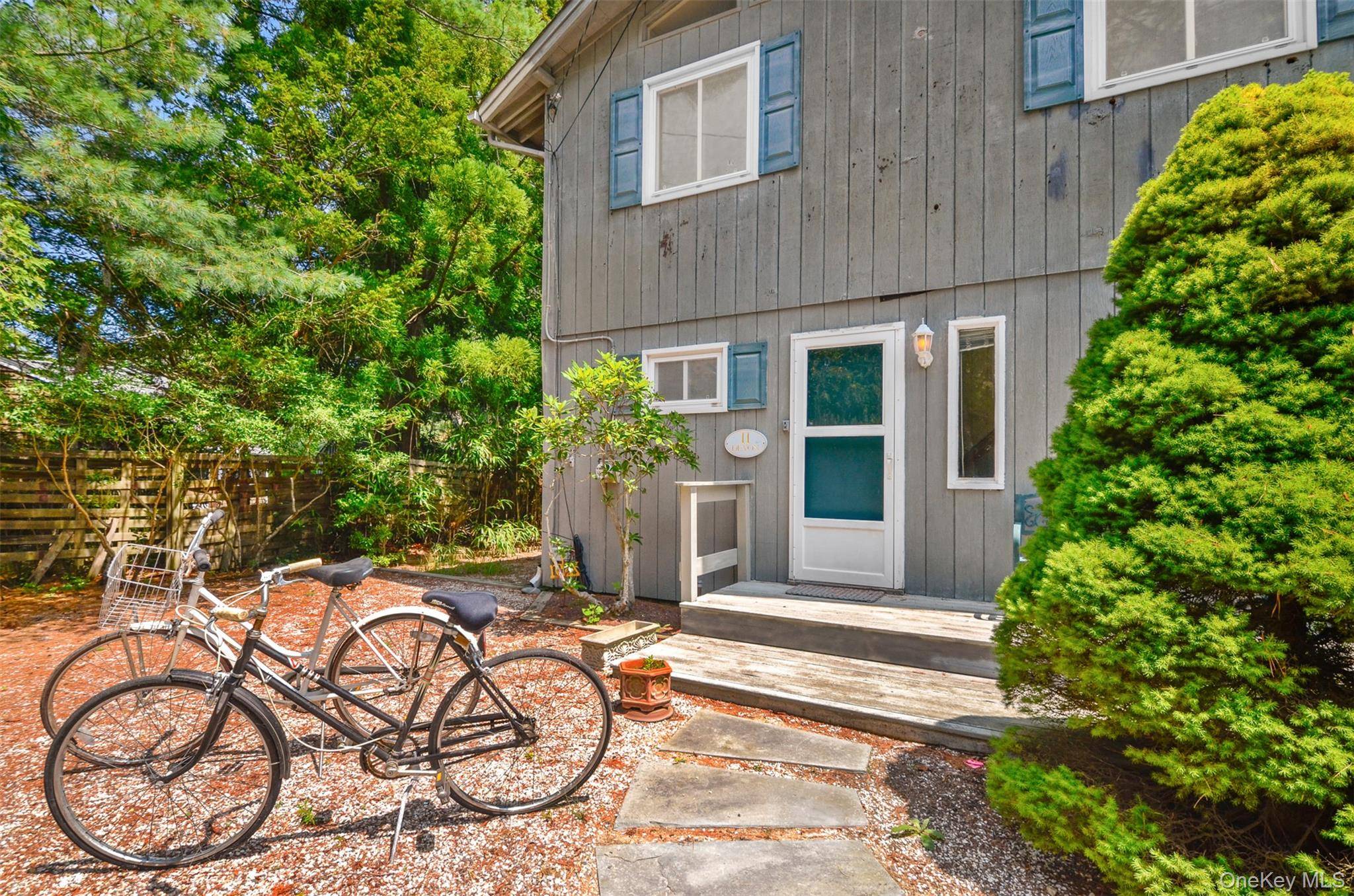 11 Devon RD, Amagansett, NY 11930