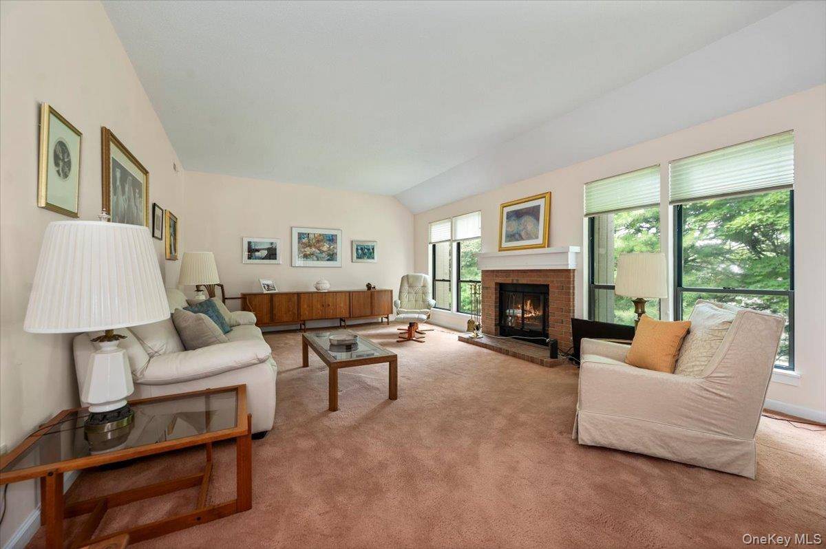 456 Heritage HLS #B, Somers, NY 10589