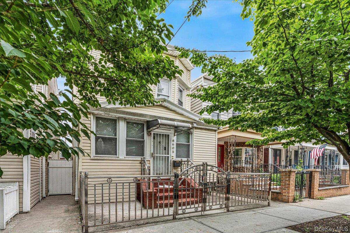 8605 79th ST, Woodhaven, NY 11421