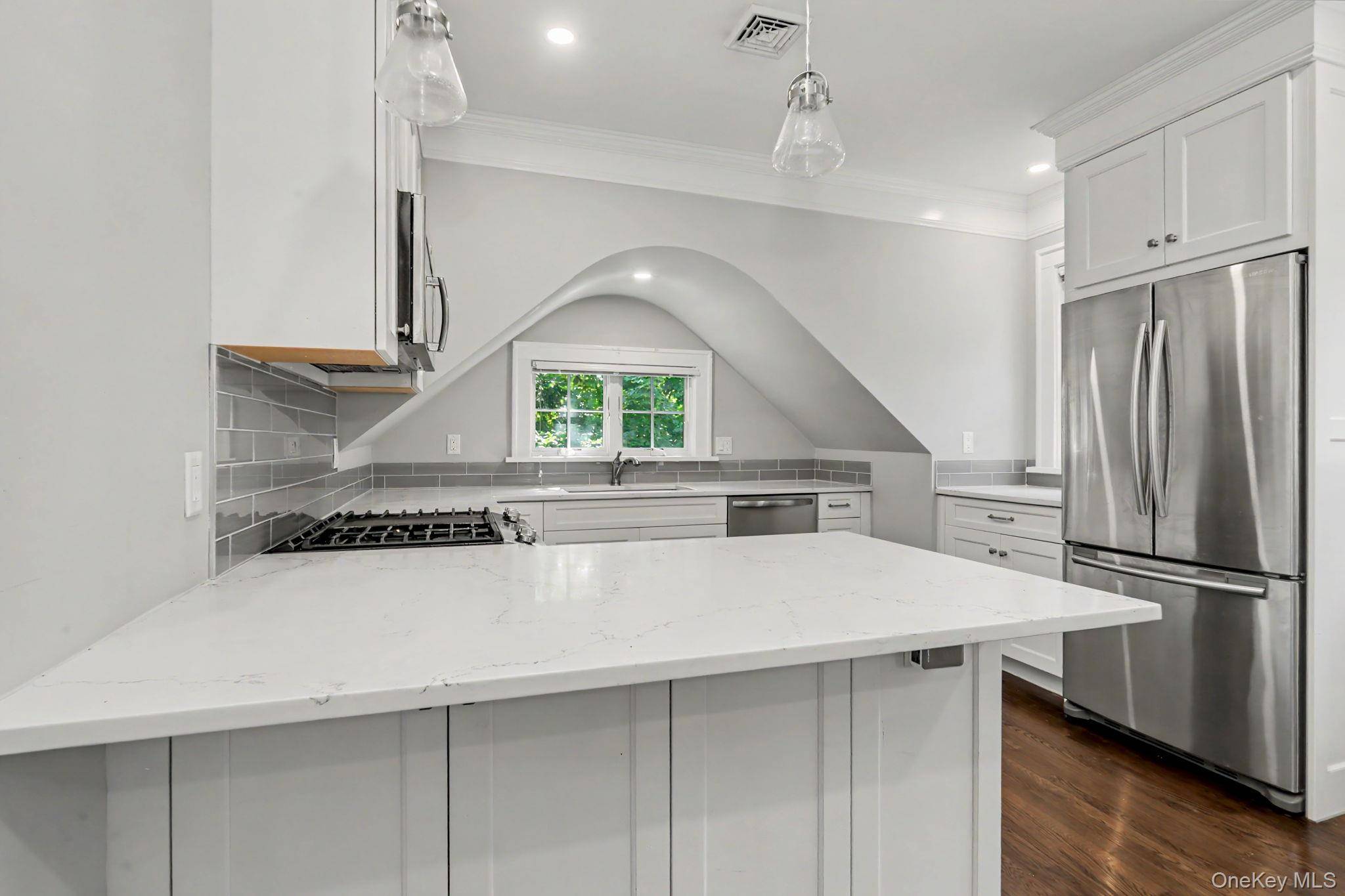 82 Douglas RD #B, Chappaqua, NY 10514