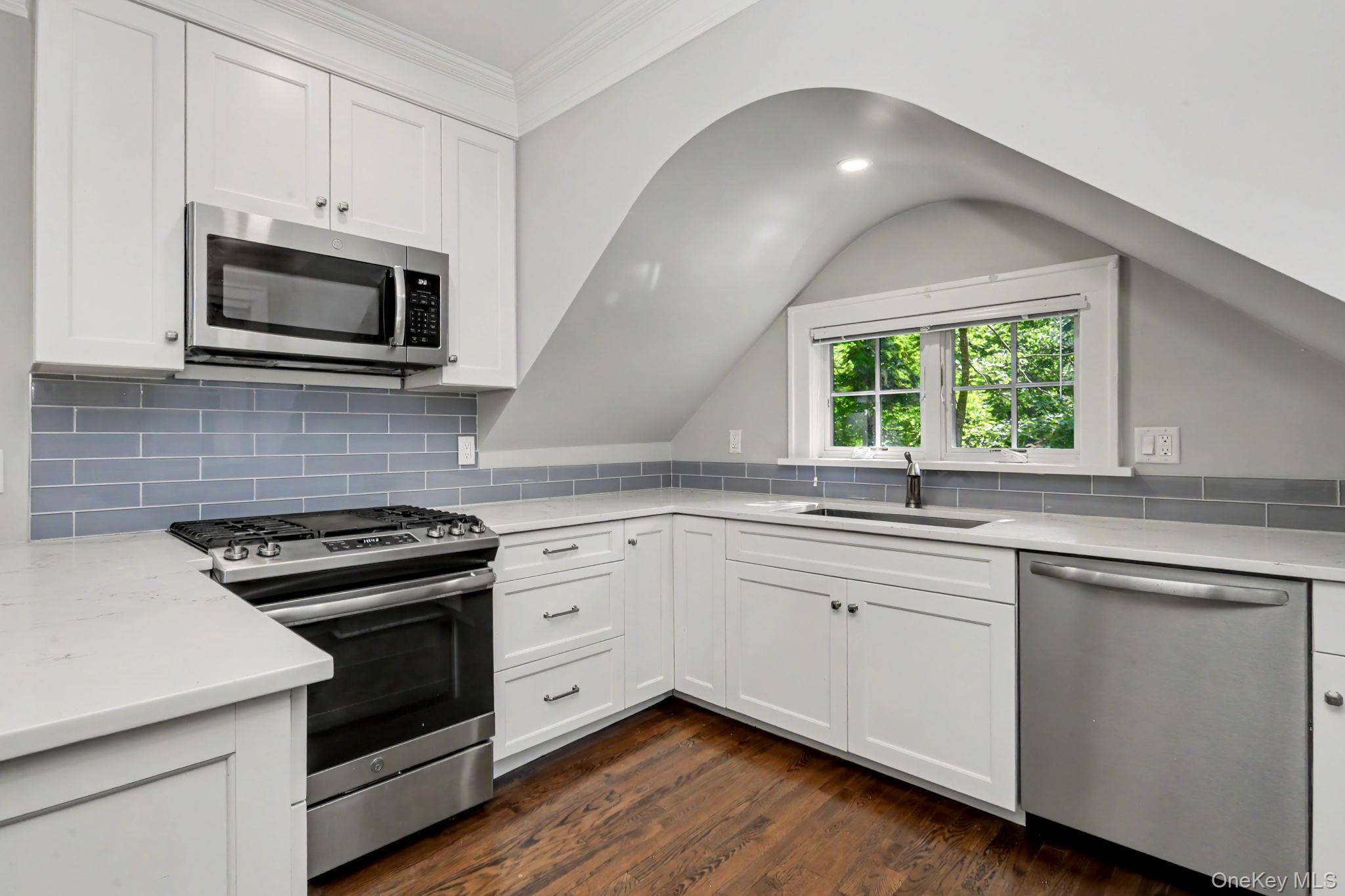 82 Douglas RD #B, Chappaqua, NY 10514