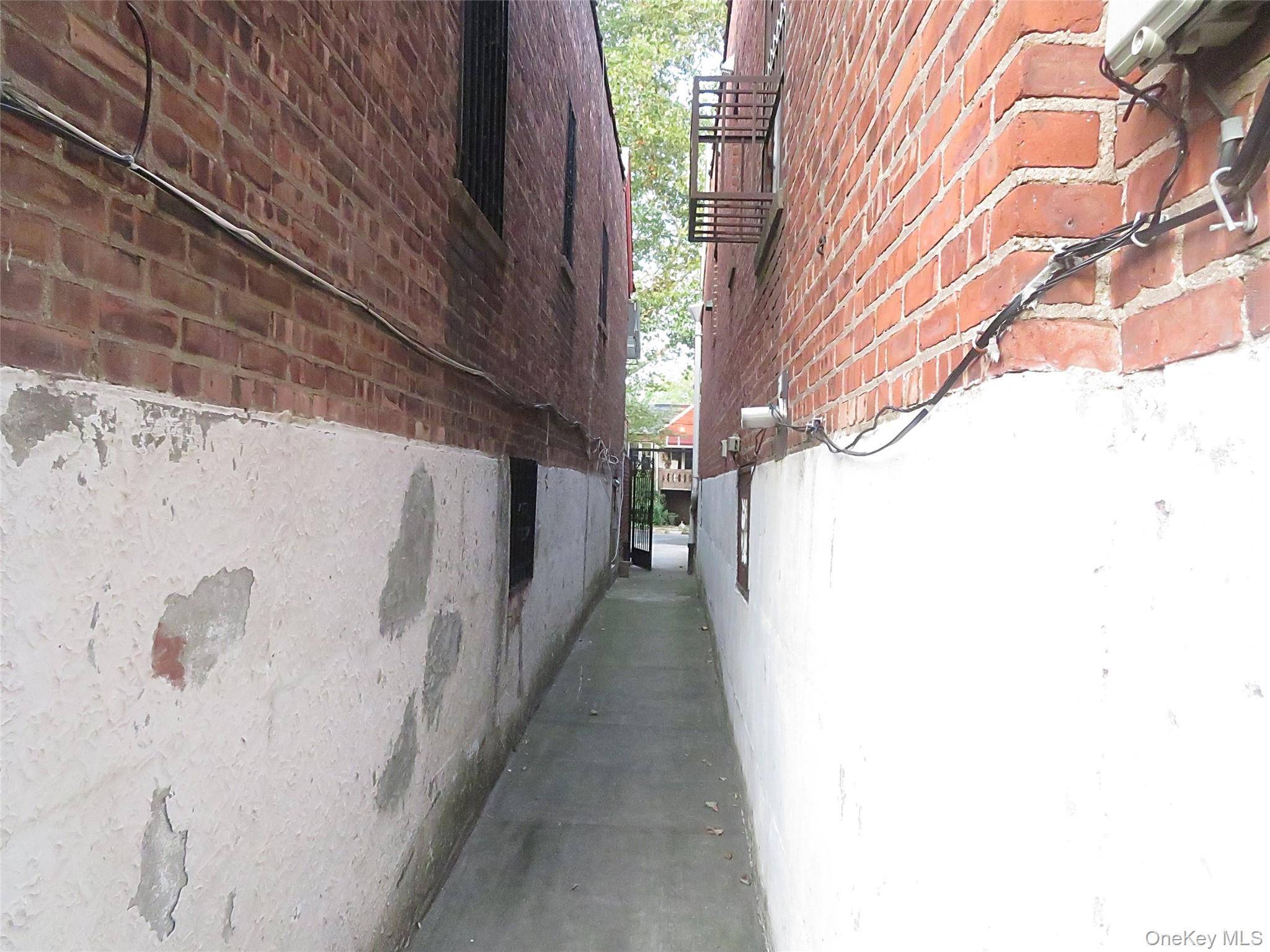 306 E 48th ST, Brooklyn, NY 11203