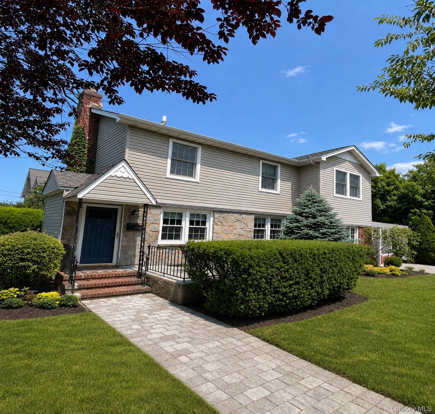 50 Eweler AVE, Floral Park, NY 11001