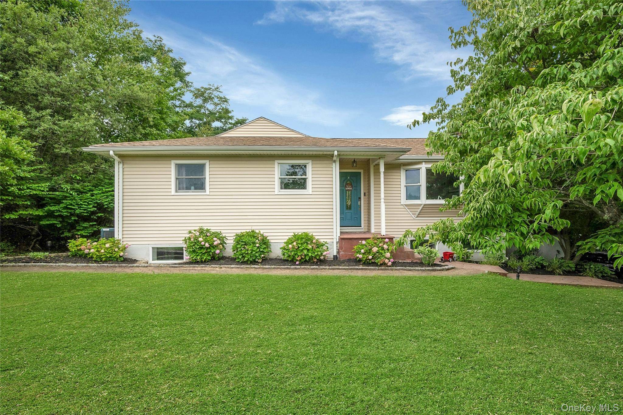 162 Florence AVE, Thornwood, NY 10594
